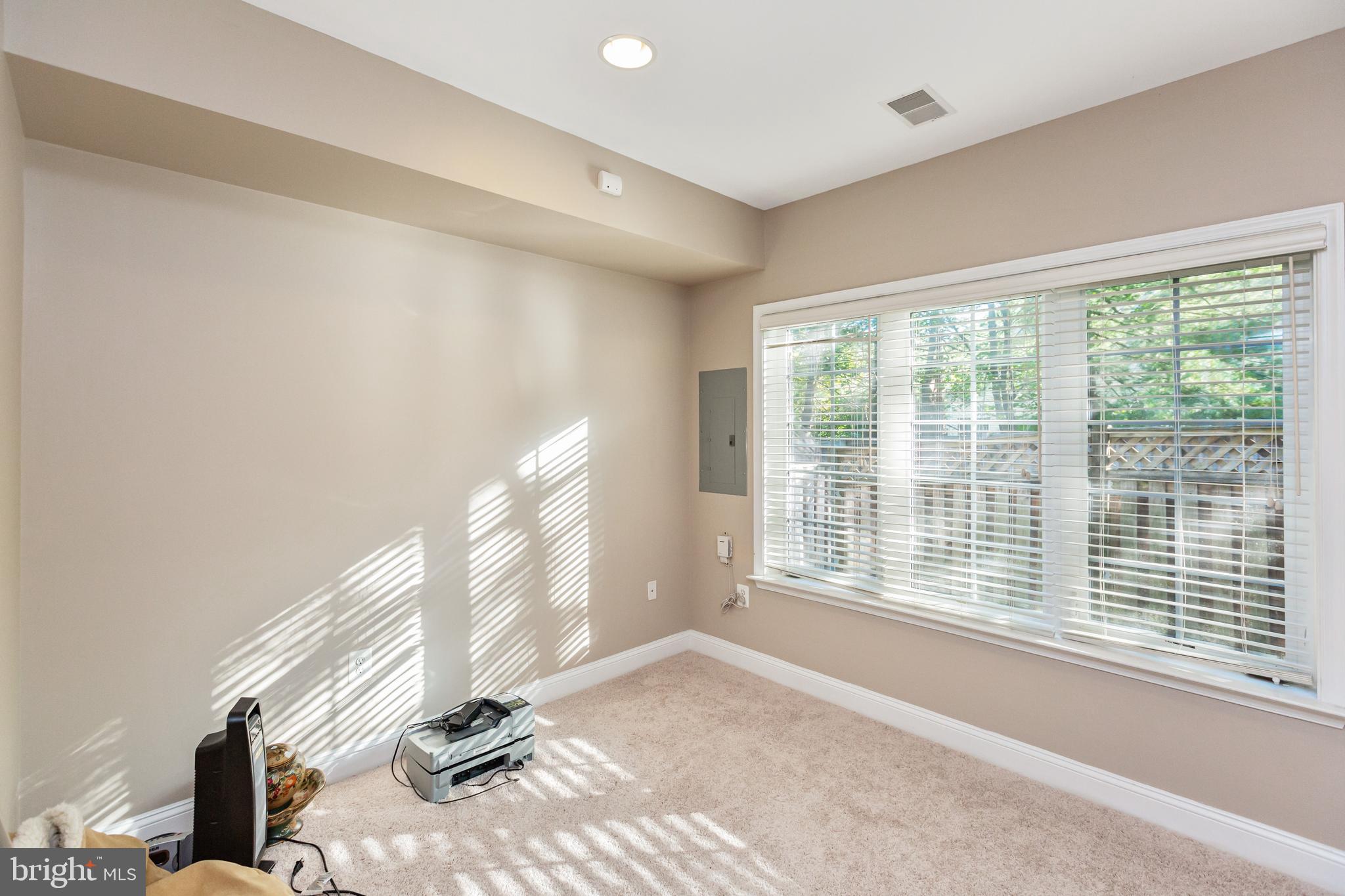 STONE CREEK CROSSING - Residential Lease