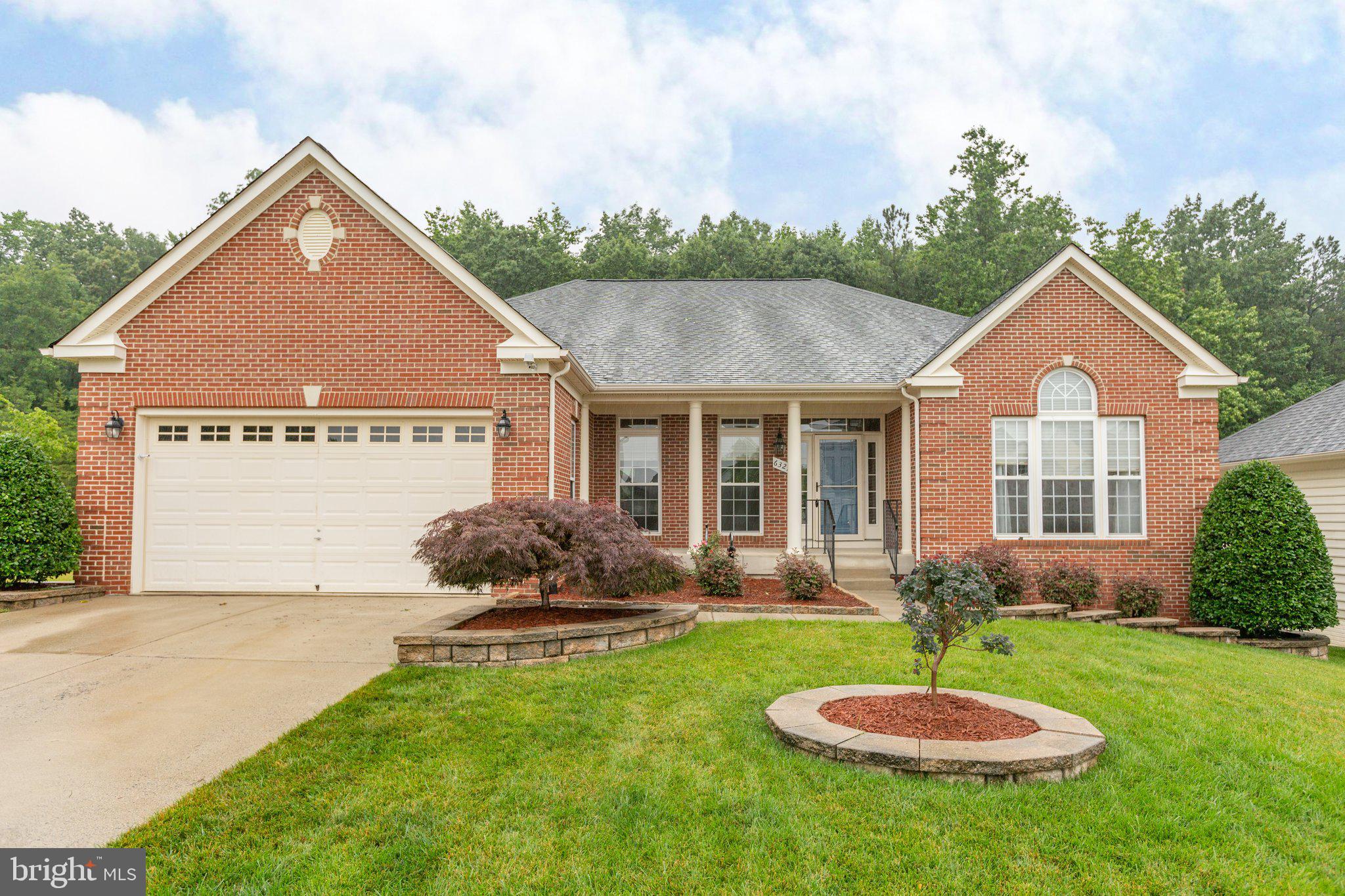 VIRGINIA HERITAGE AT LEE'S PARK - Residential