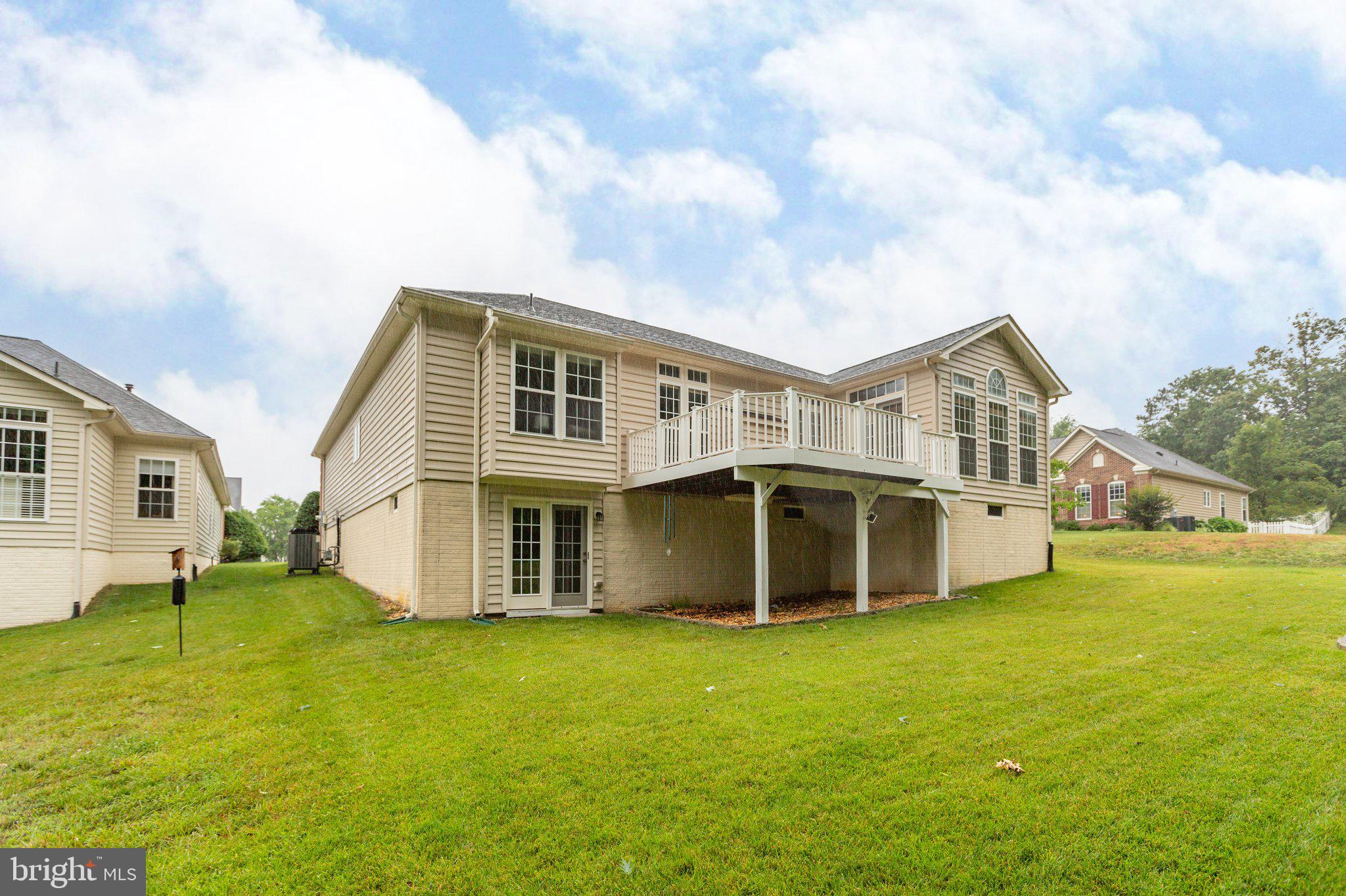 VIRGINIA HERITAGE AT LEE'S PARK - Residential