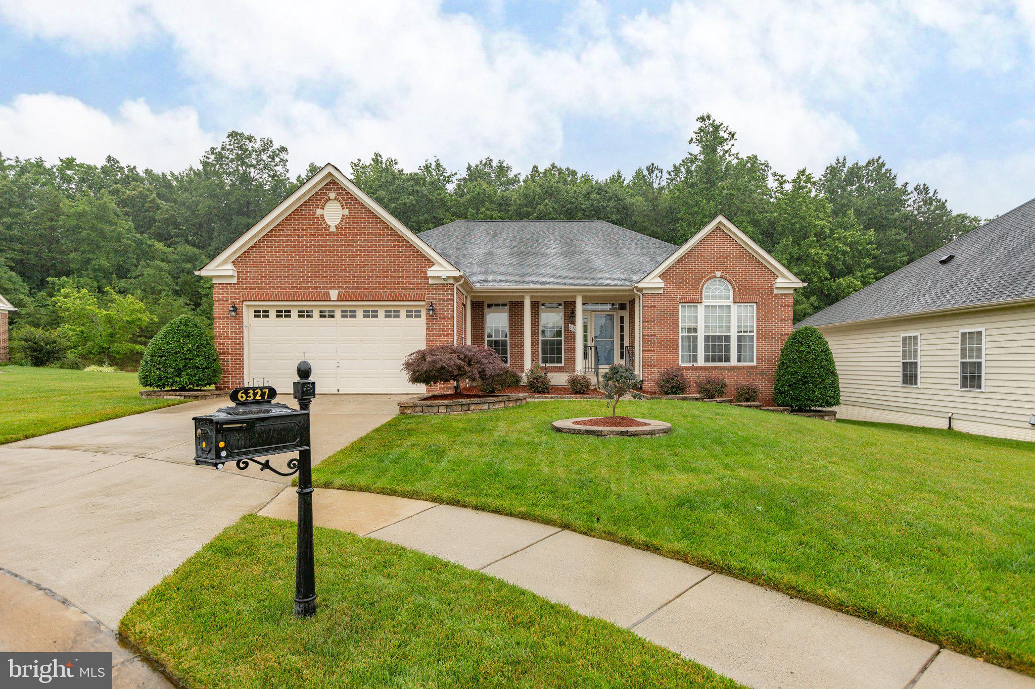 VIRGINIA HERITAGE AT LEE'S PARK - Residential