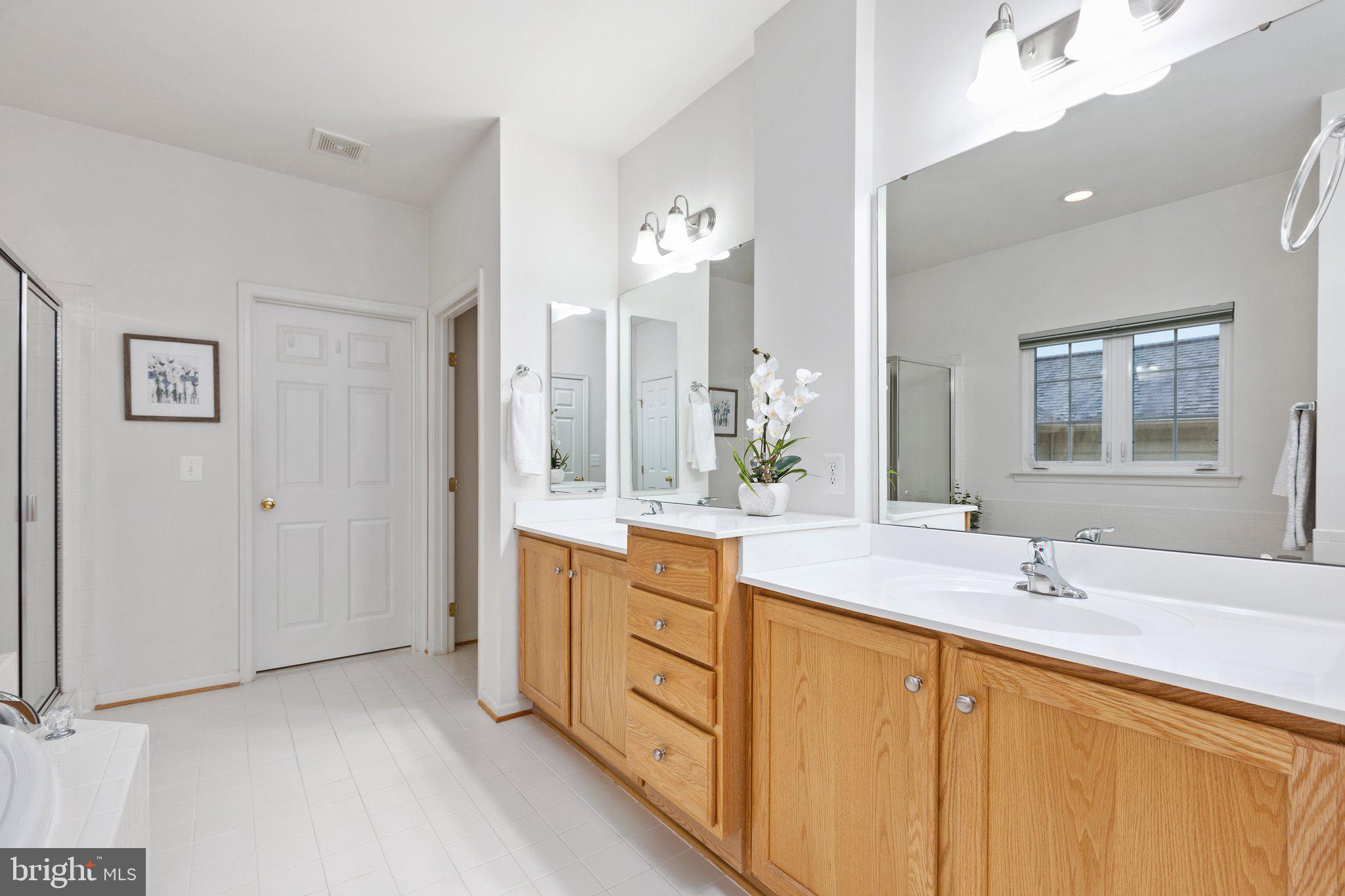 VIRGINIA HERITAGE AT LEE'S PARK - Residential