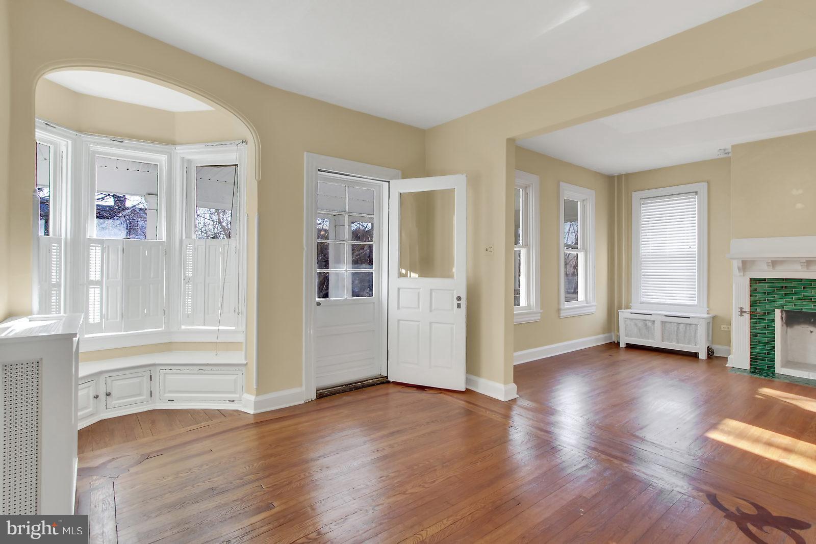 THE AVENUES - Residential