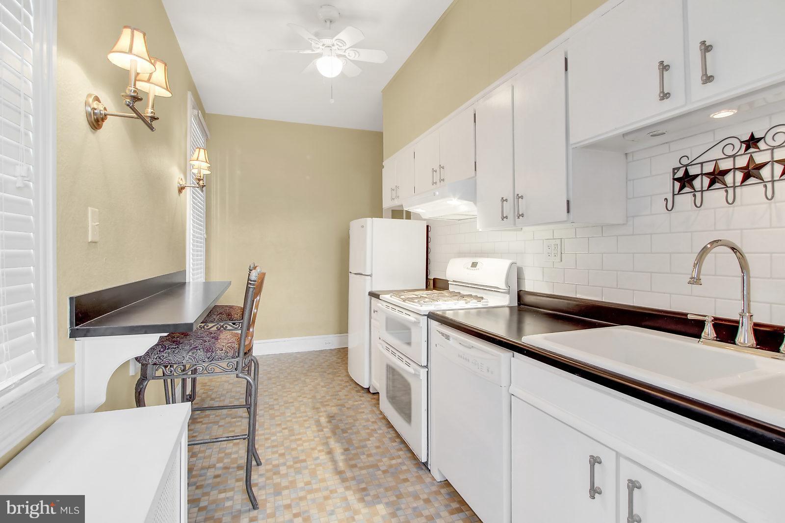 THE AVENUES - Residential