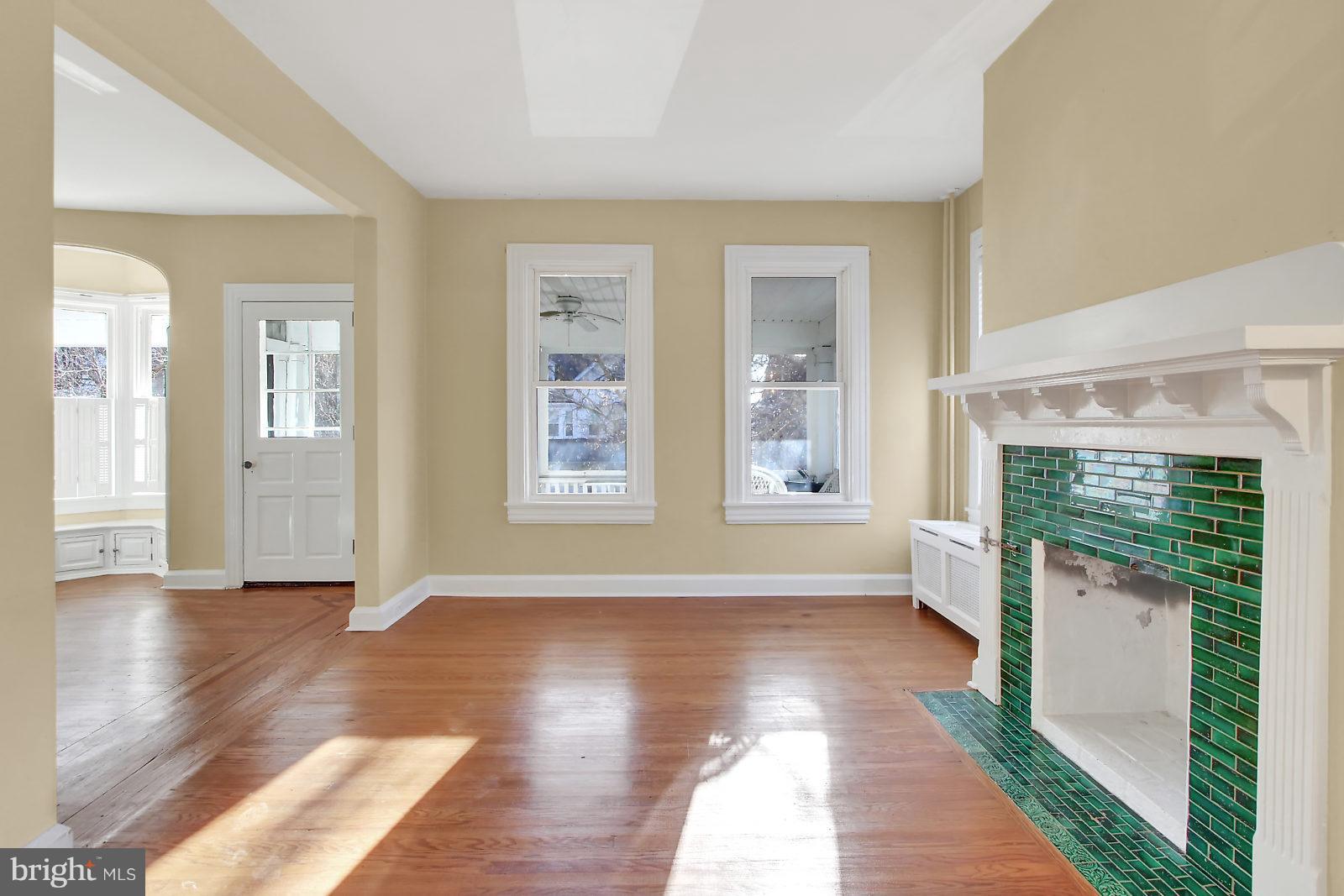 THE AVENUES - Residential