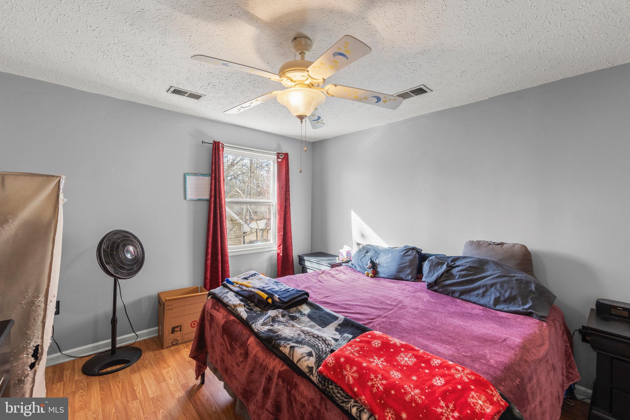 LAKE HOLIDAY ESTATES - Residential