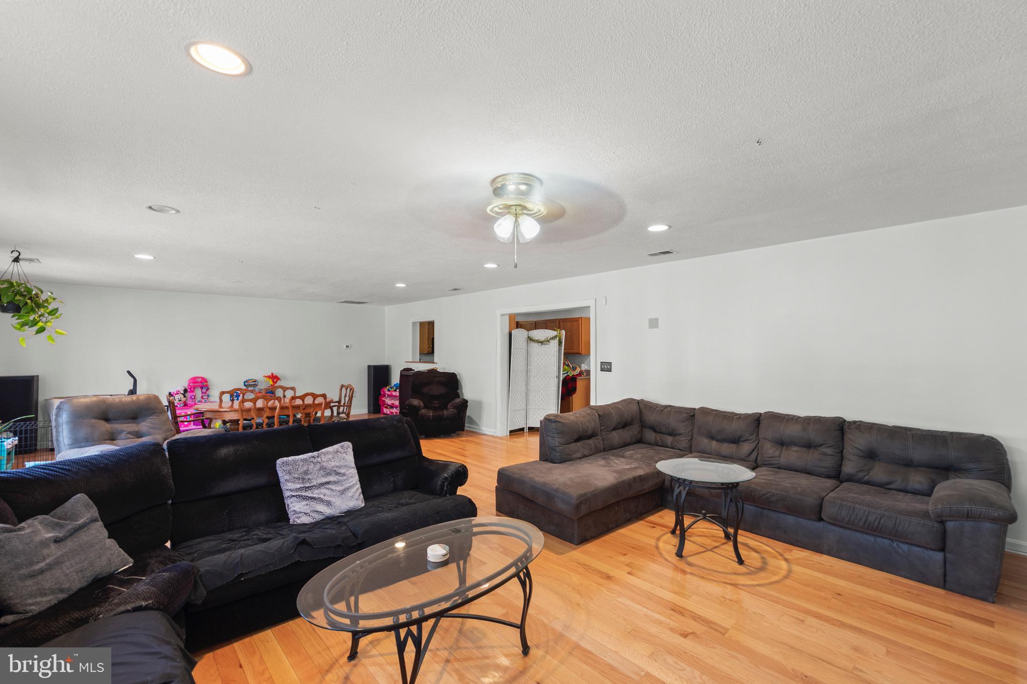 LAKE HOLIDAY ESTATES - Residential