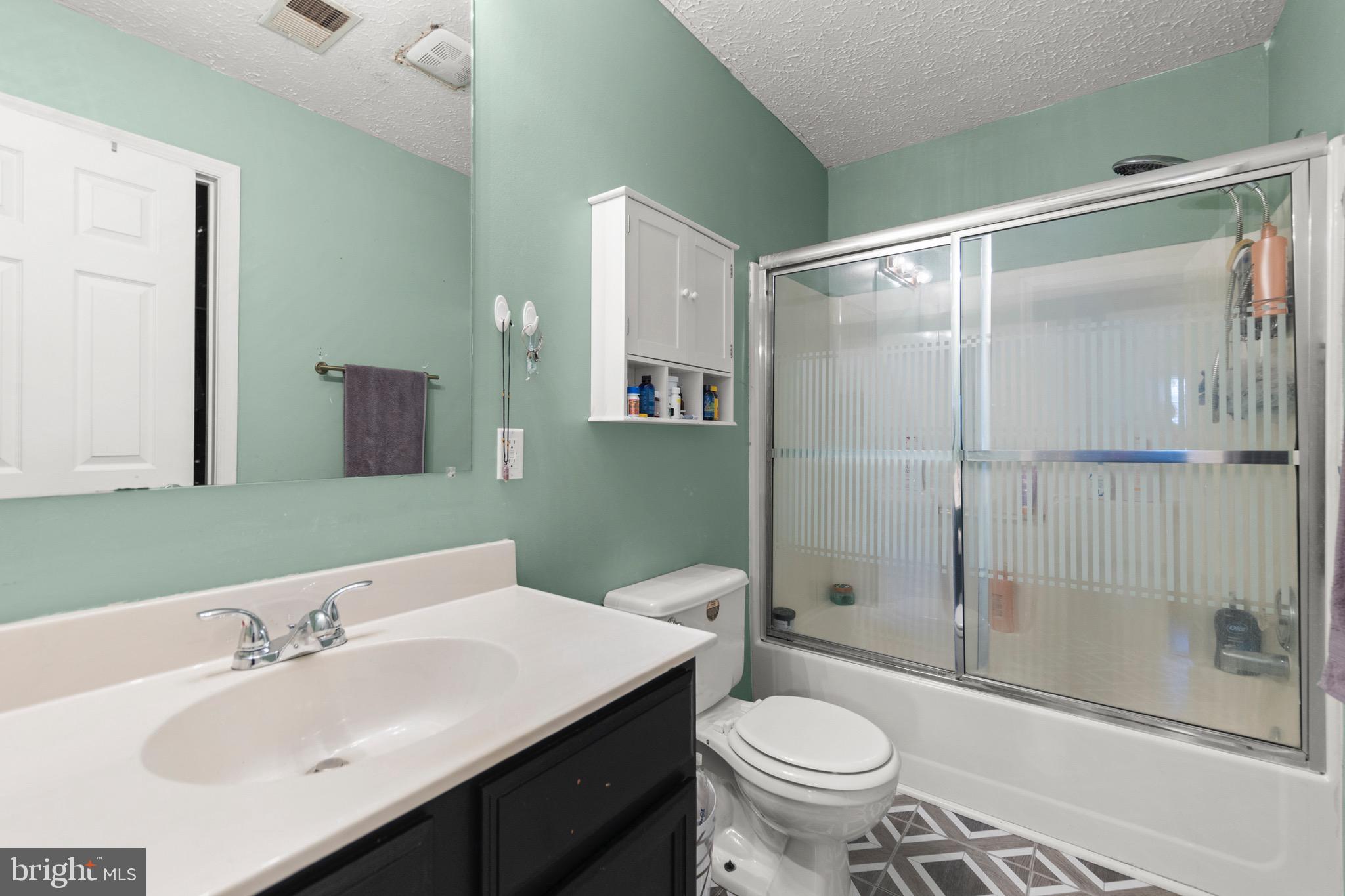 LAKE HOLIDAY ESTATES - Residential