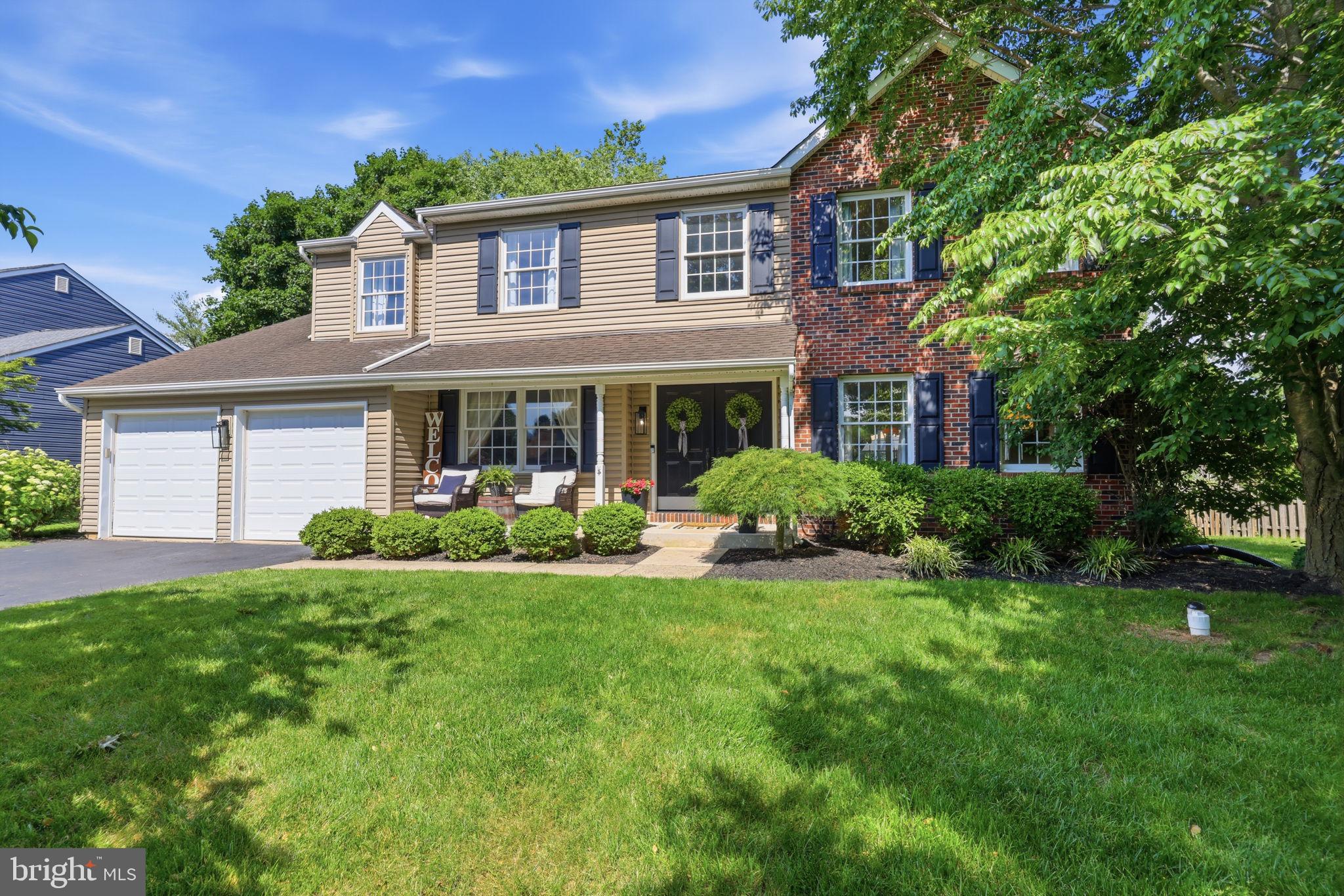 2044 E WELLINGTON ROAD