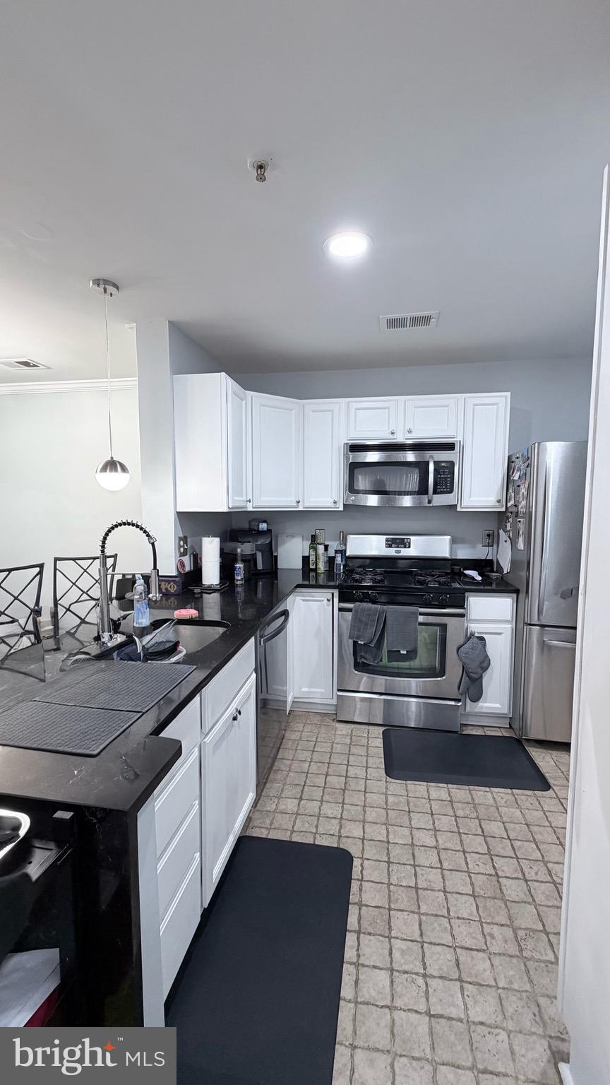 SUMMERHOUSE CONDO - Residential