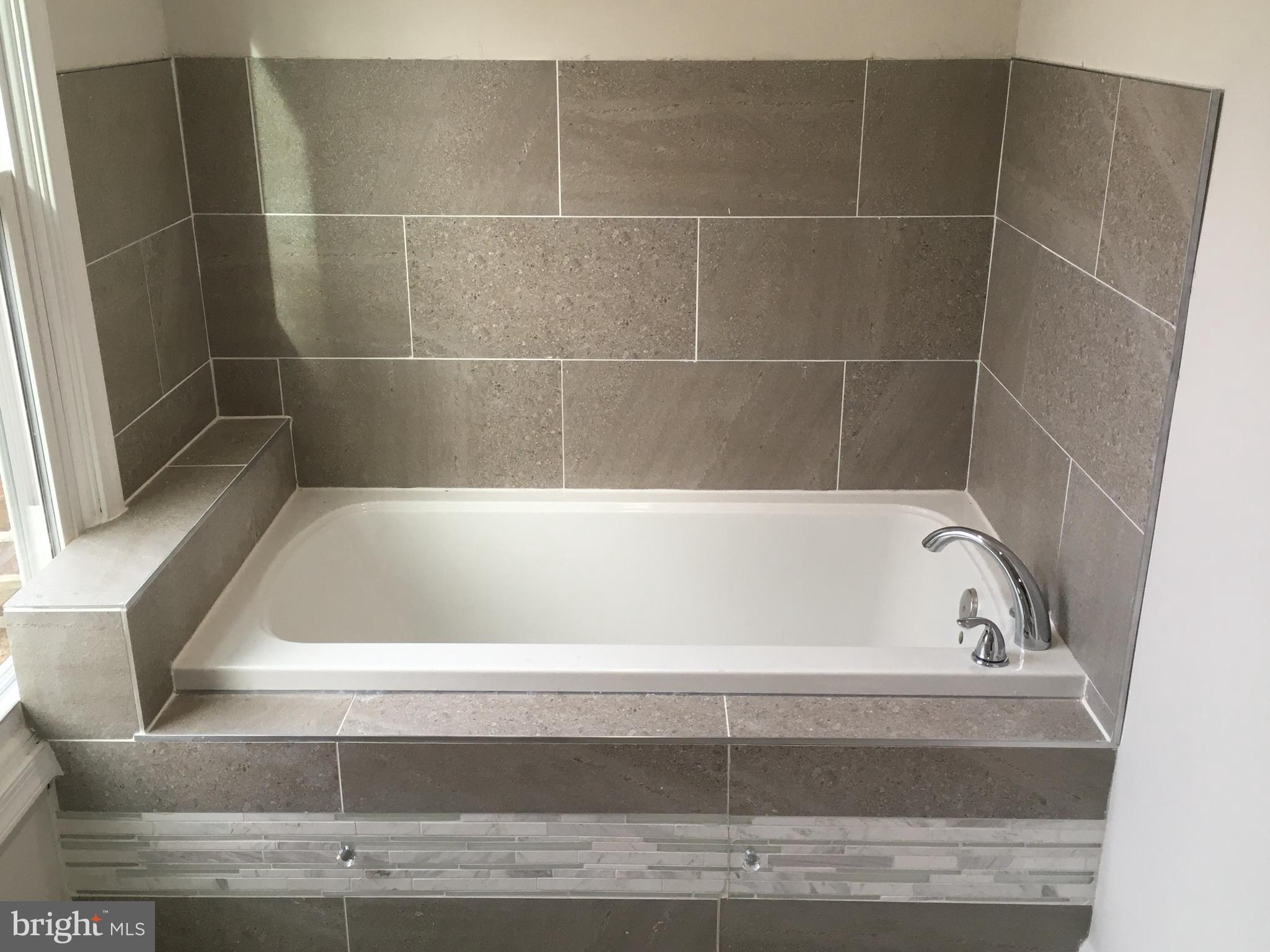 VILLAGE OF OWEN BROWN - Residential