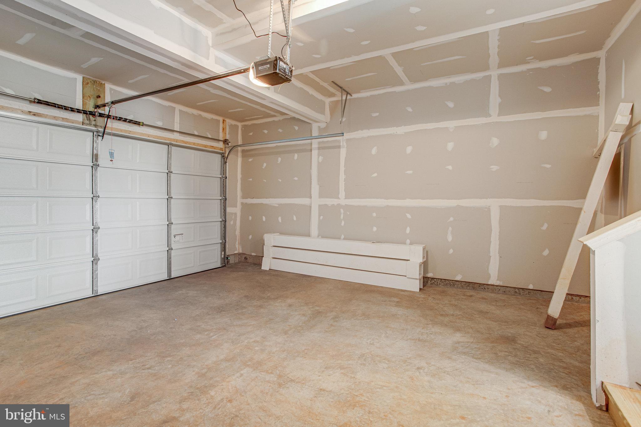 SEASONS AT ROUND MILL MEADOWS - Residential