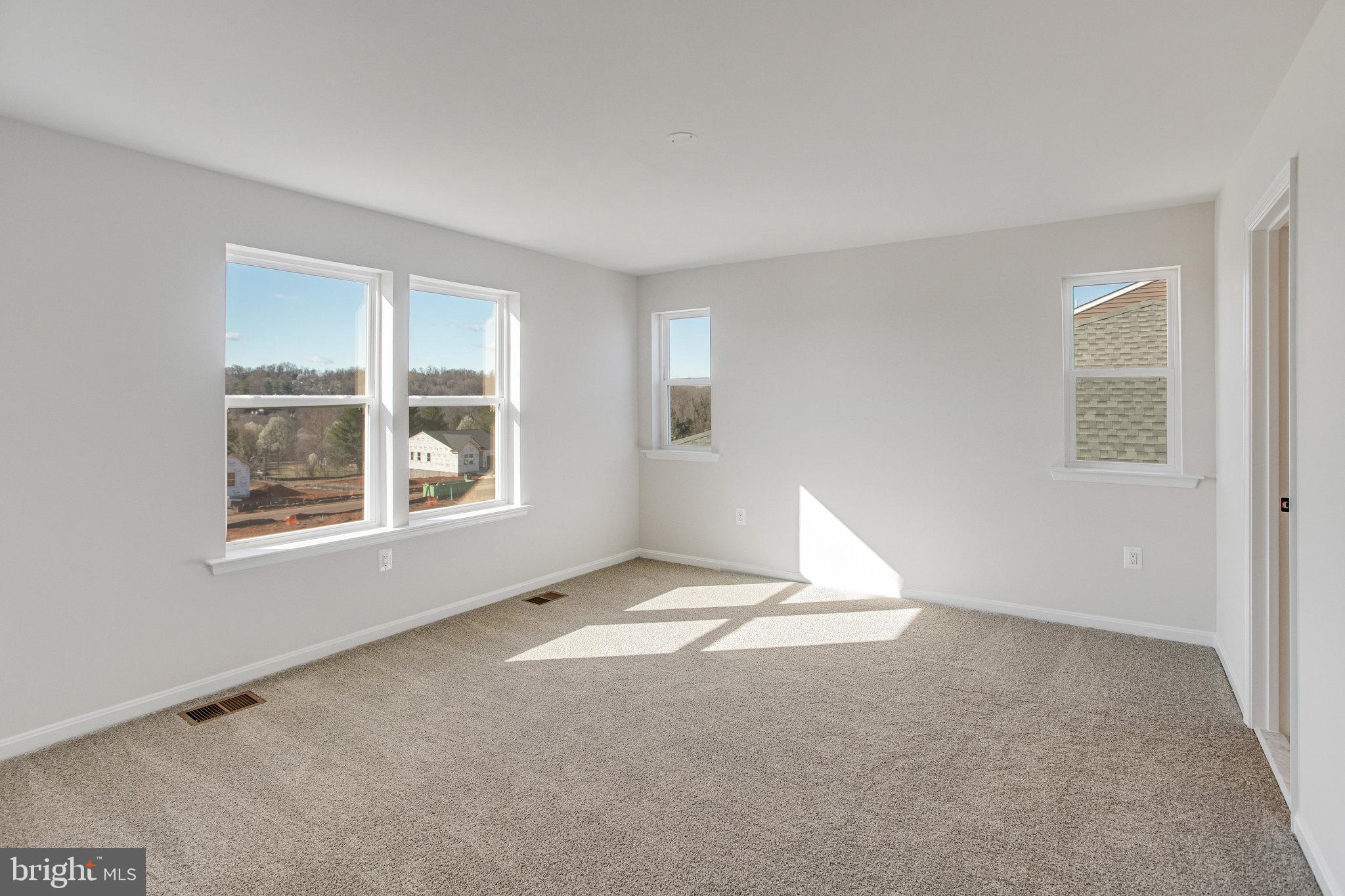 SEASONS AT ROUND MILL MEADOWS - Residential