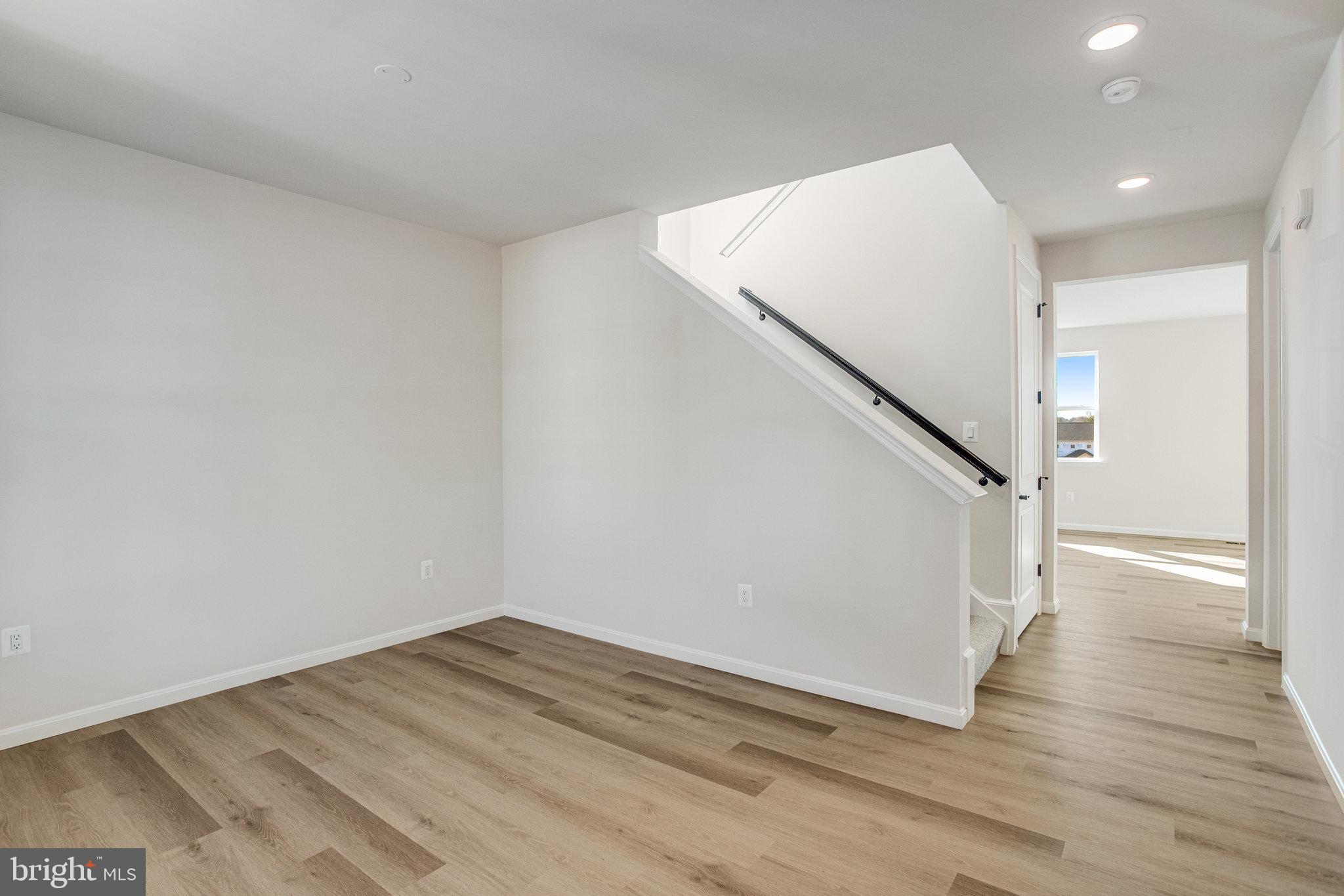 SEASONS AT ROUND MILL MEADOWS - Residential