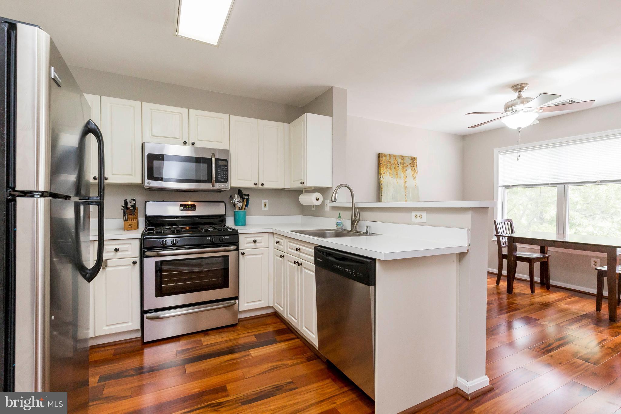 SAVOY PARK CONDOMINIUMS - Residential