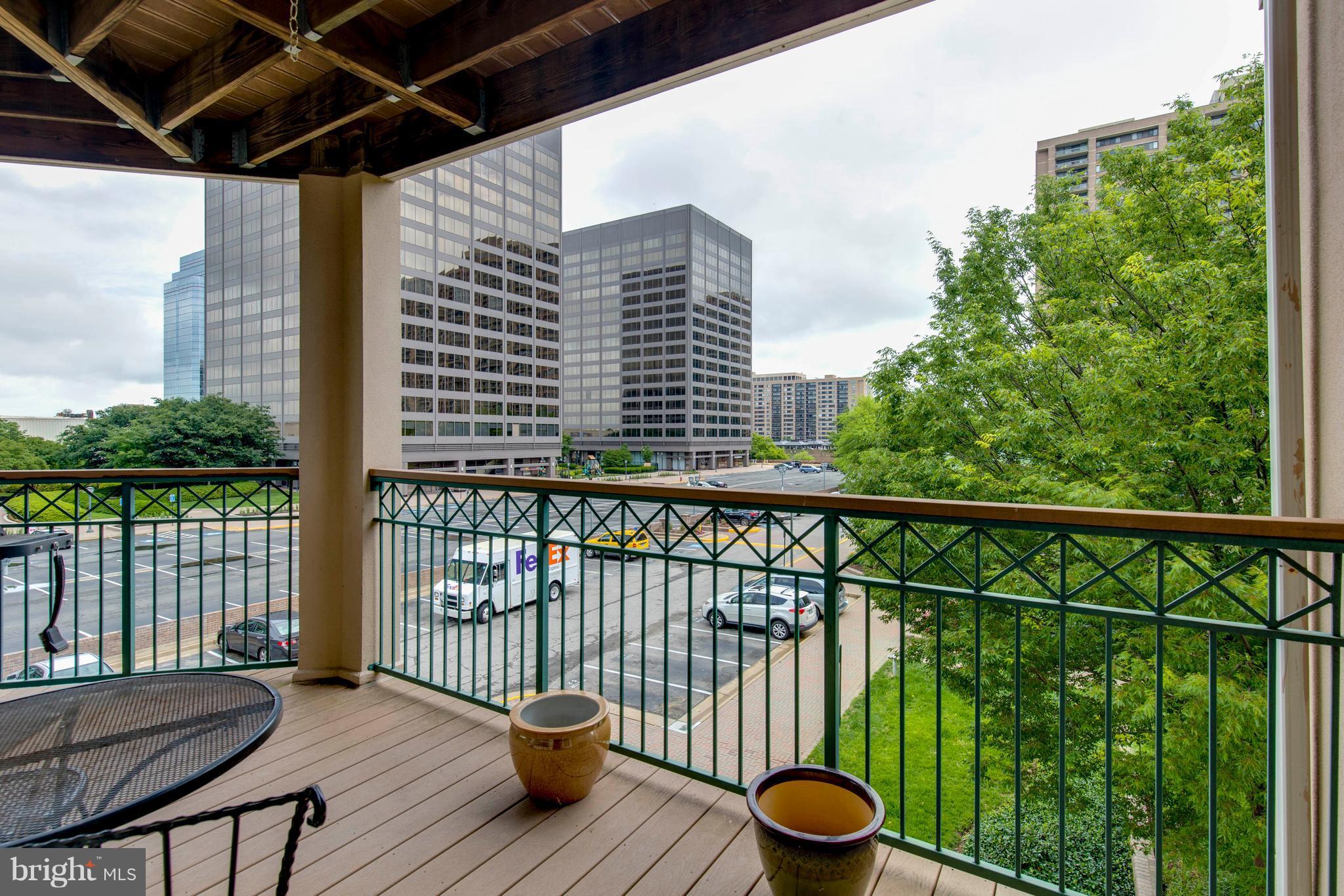 SAVOY PARK CONDOMINIUMS - Residential