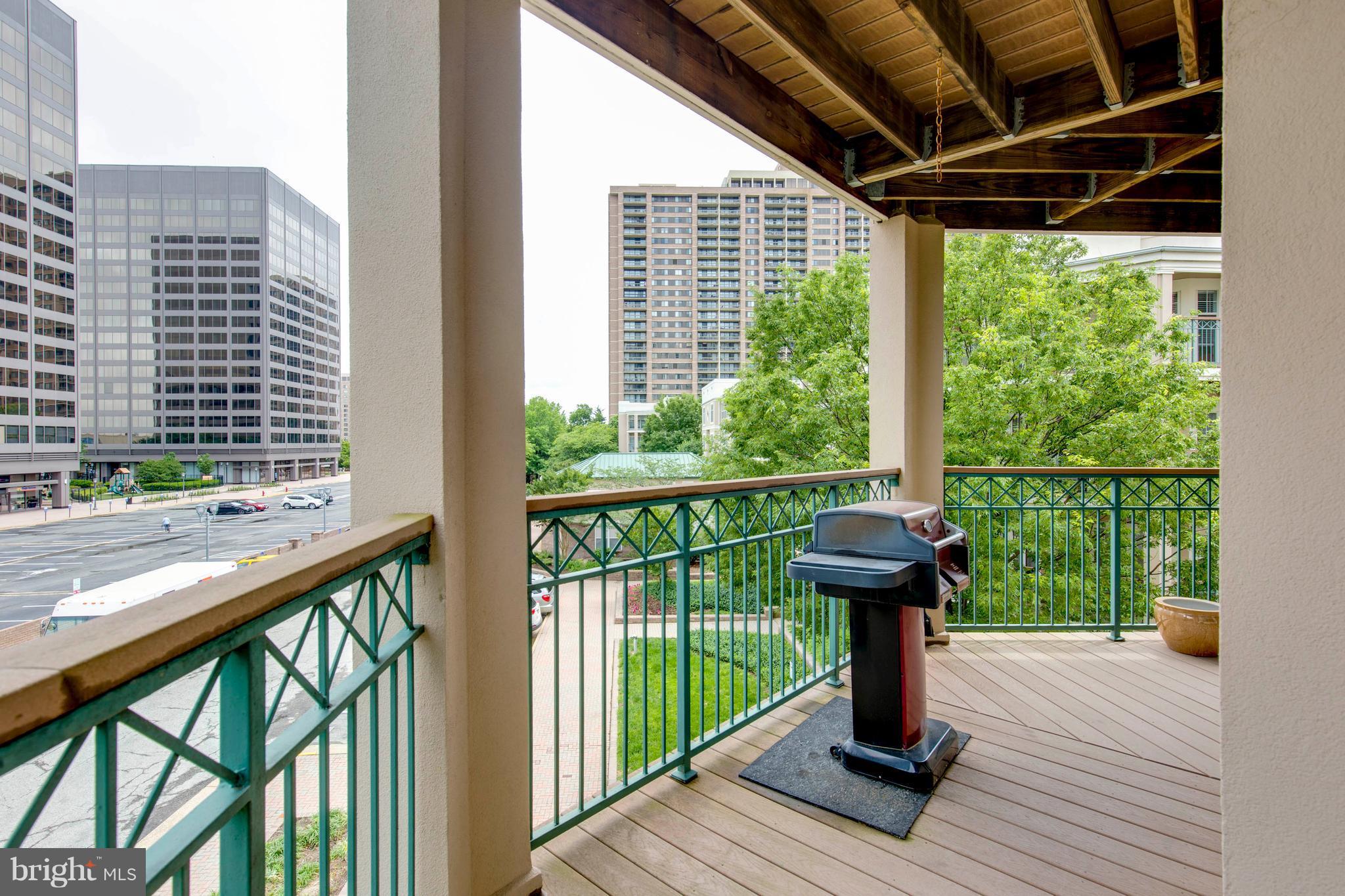 SAVOY PARK CONDOMINIUMS - Residential