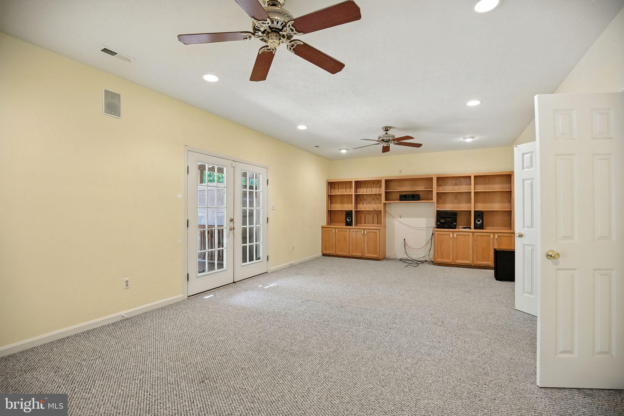 WALNUT HILLS SUB - Residential