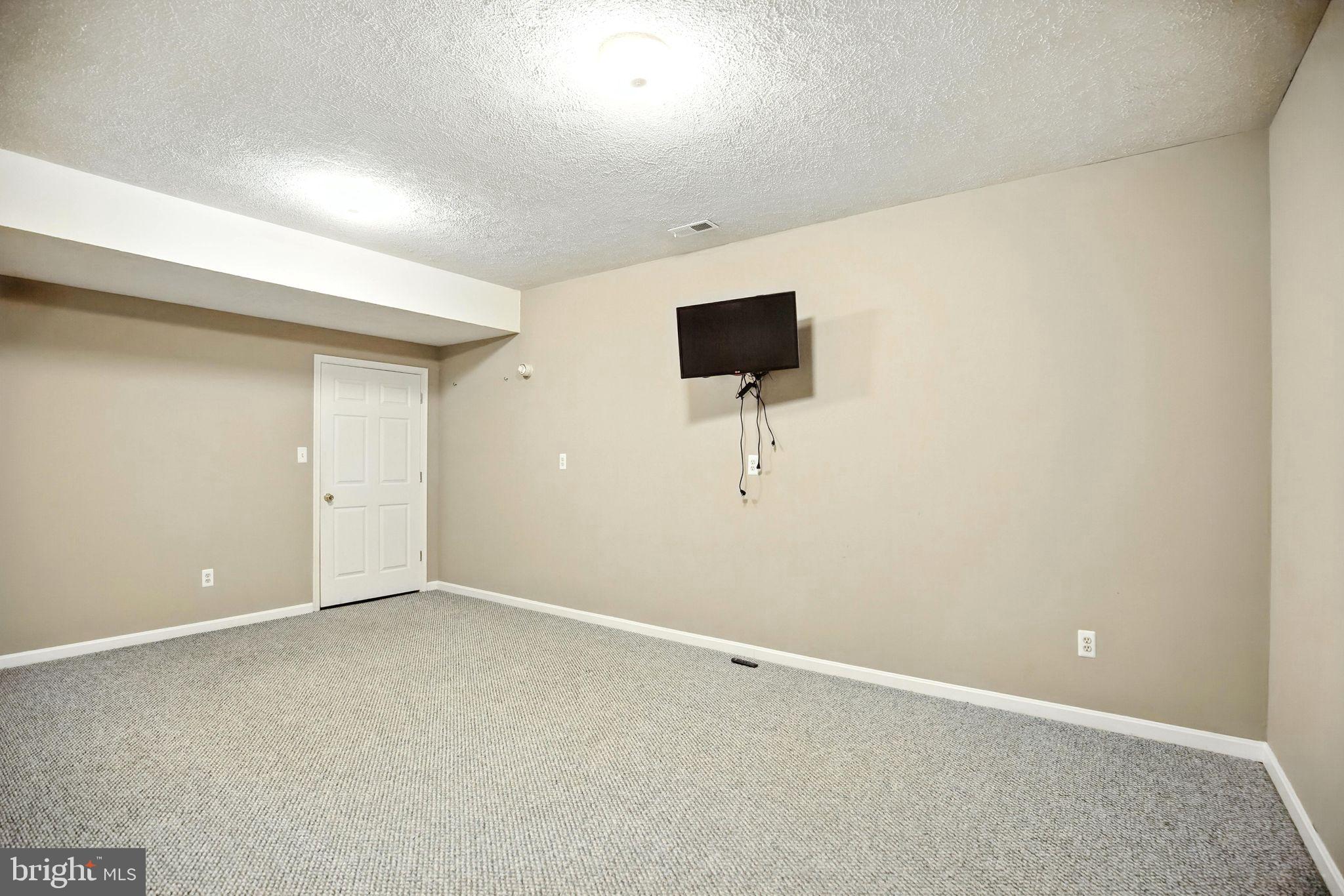 WALNUT HILLS SUB - Residential