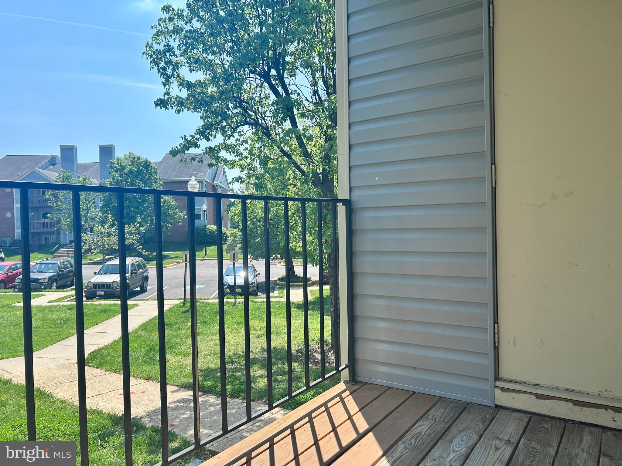 CROMWELL FOUNTAIN - Residential