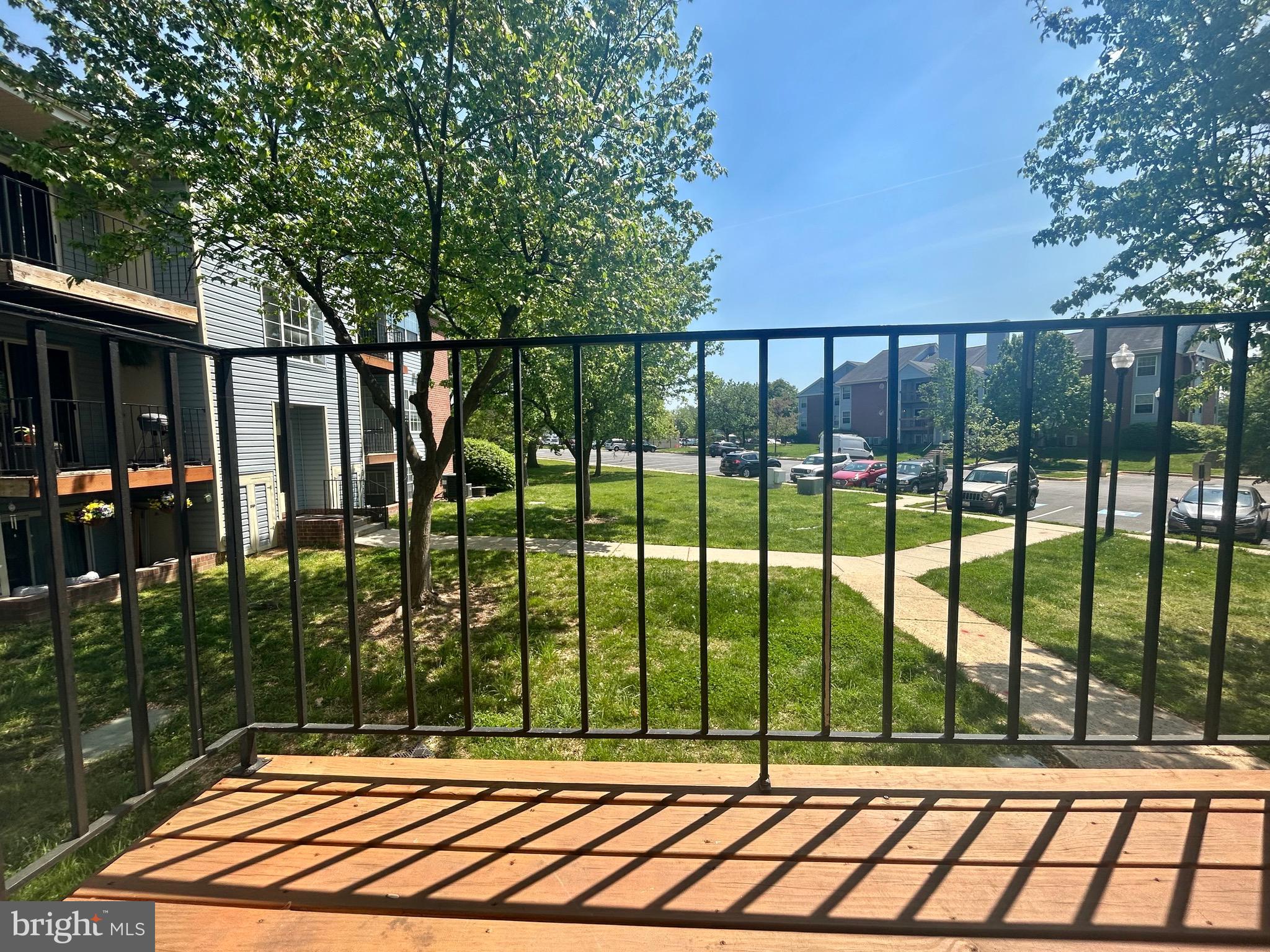 CROMWELL FOUNTAIN - Residential