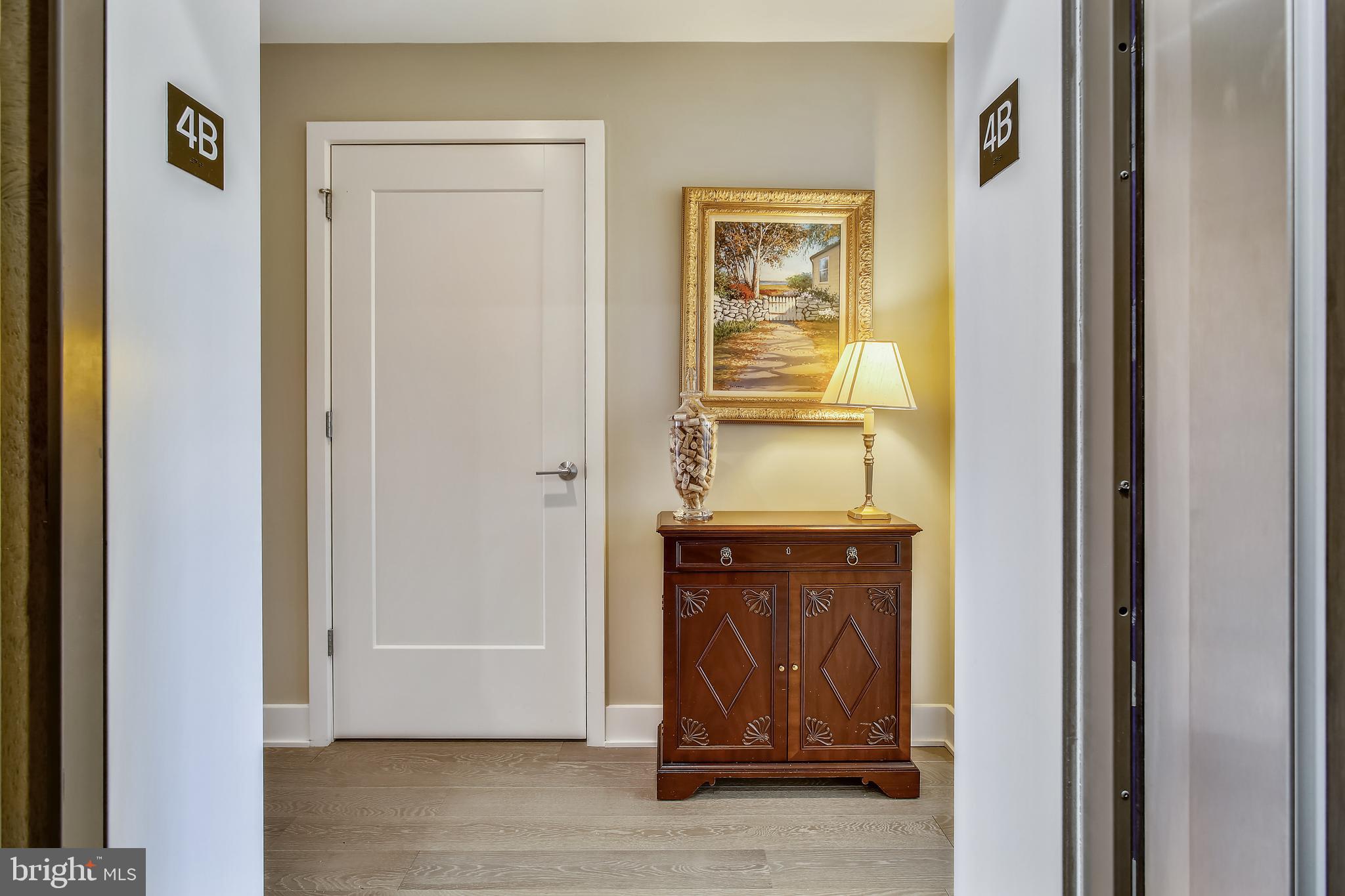 THE SELECT AT GASLIGHT SQUARE - Residential