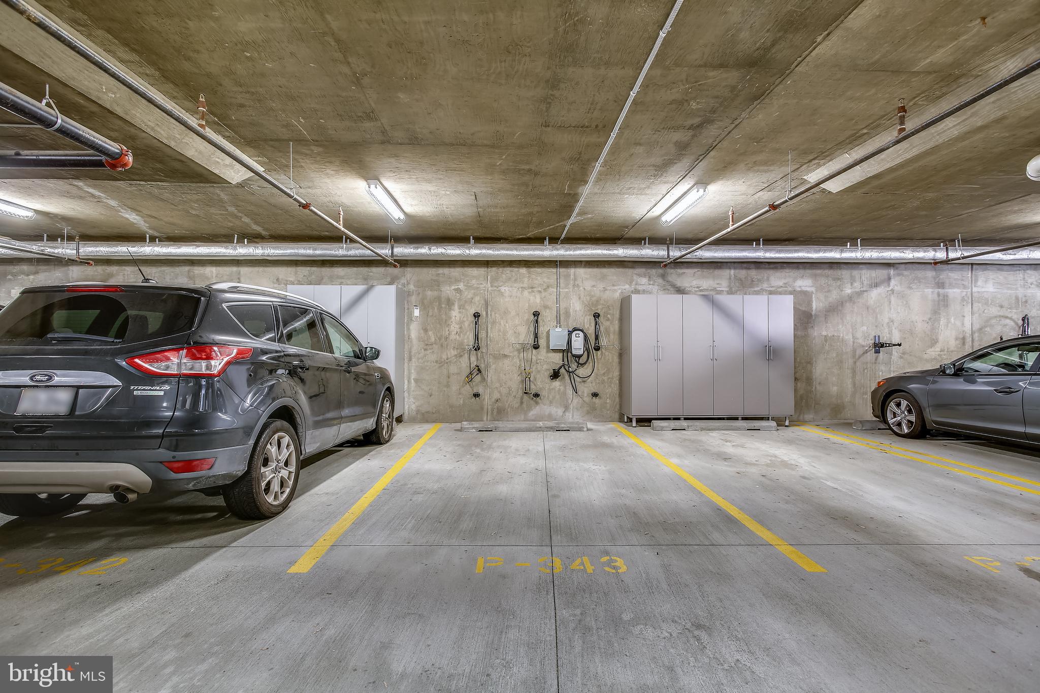 THE SELECT AT GASLIGHT SQUARE - Residential