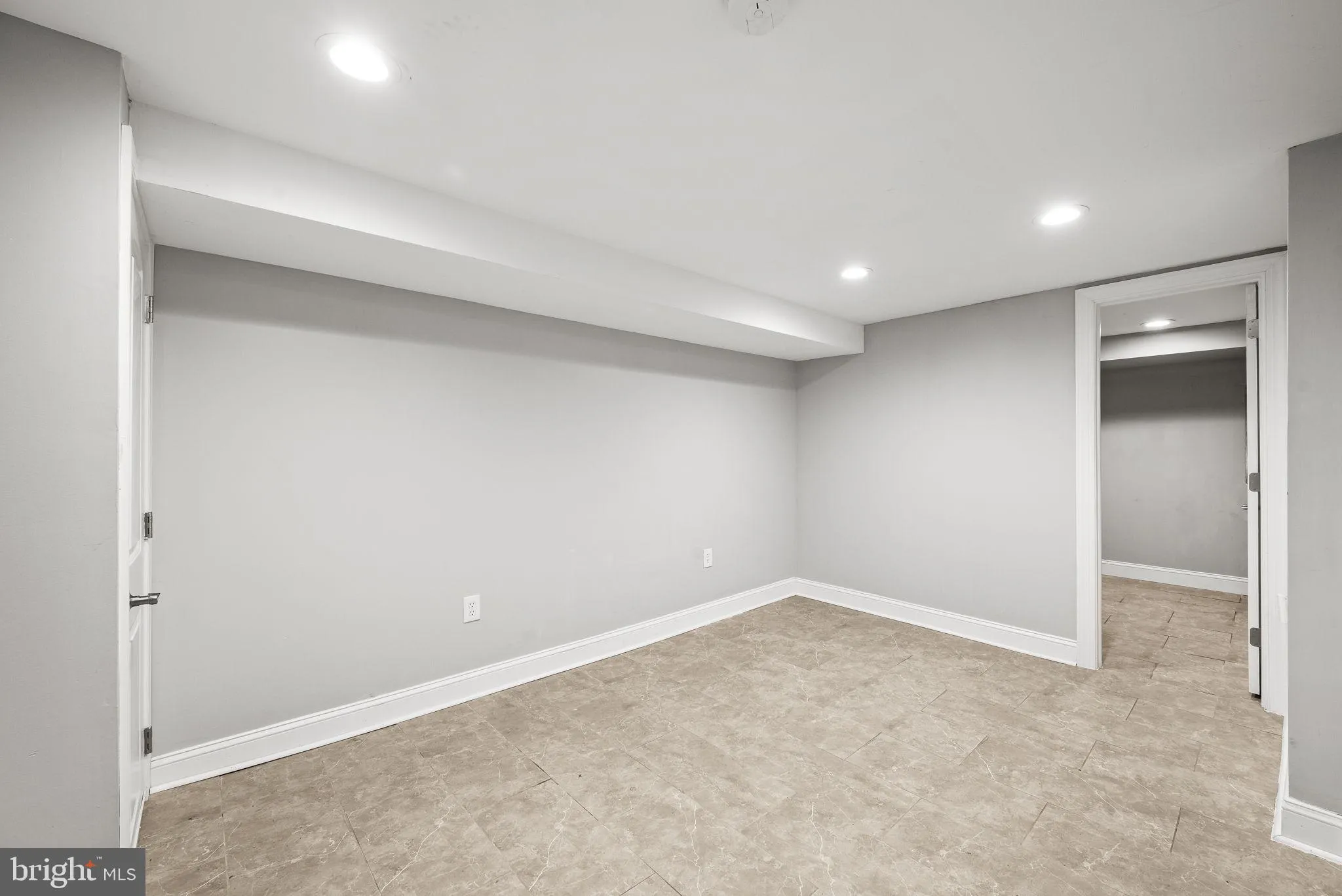 Philadelphia, Pennsylvania 19146, United States, 2 Bedrooms Bedrooms, ,2 BathroomsBathrooms,Residential,Active,50964