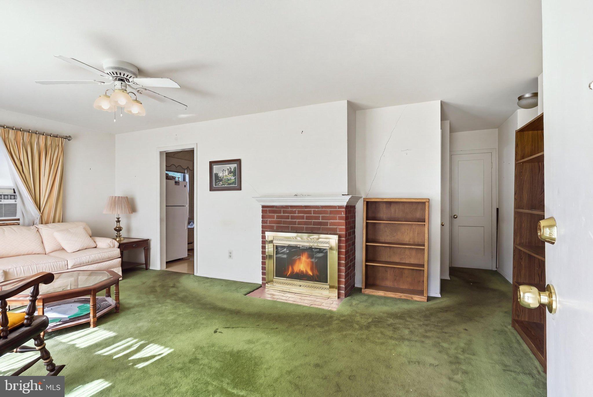 6824 WESTLAWN DRIVE
