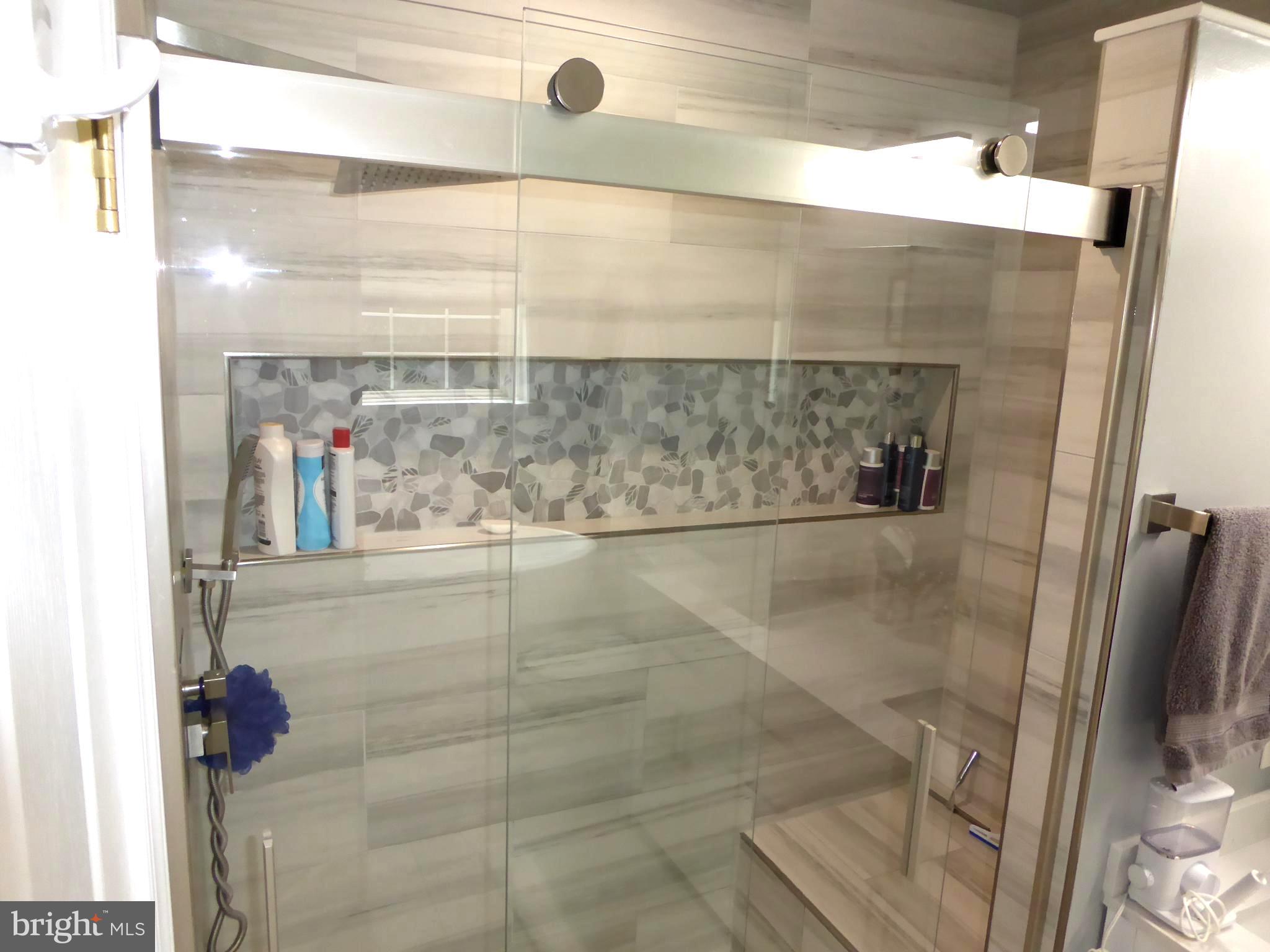 HALPINE SQUARE - Residential