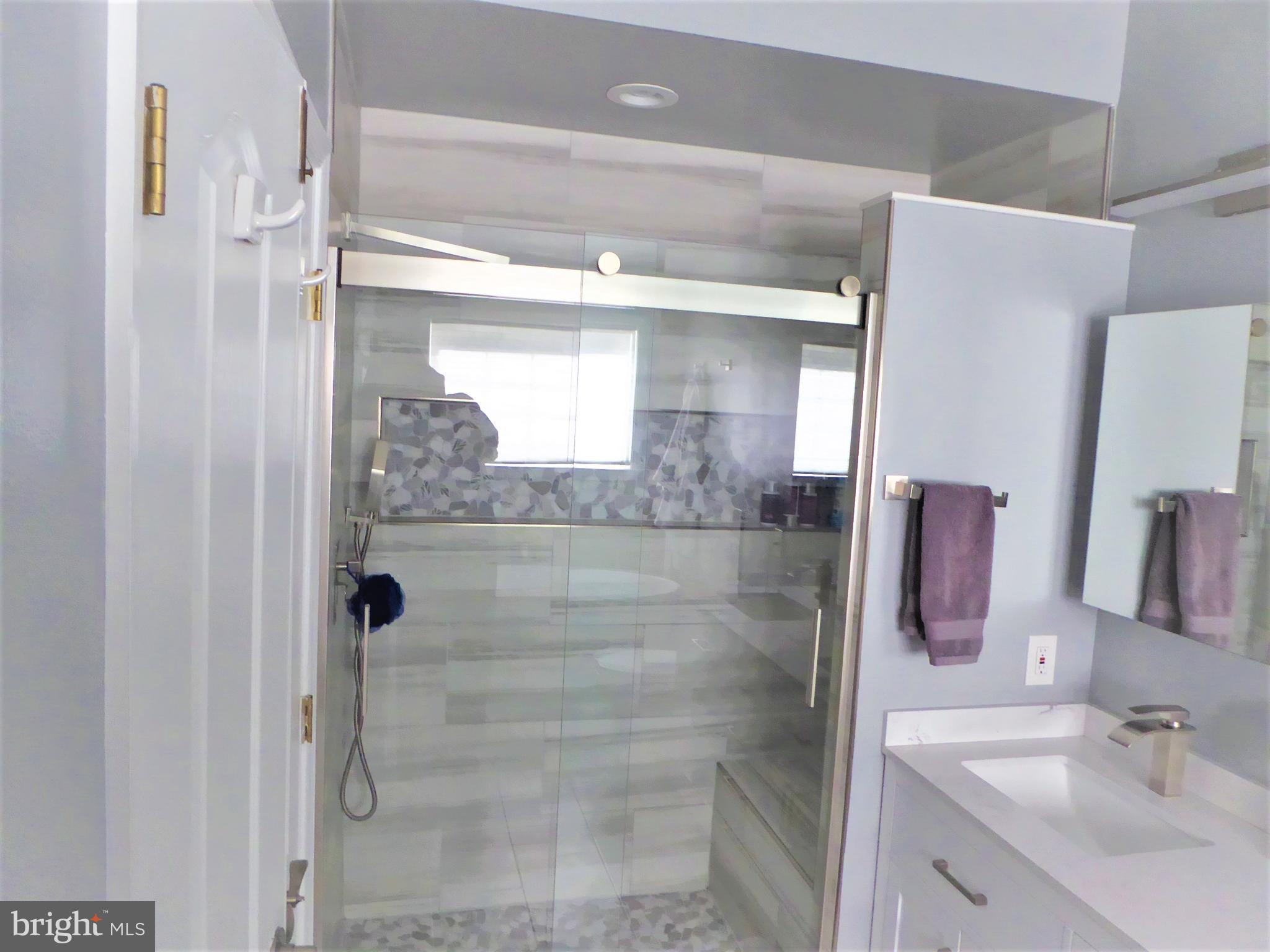 HALPINE SQUARE - Residential