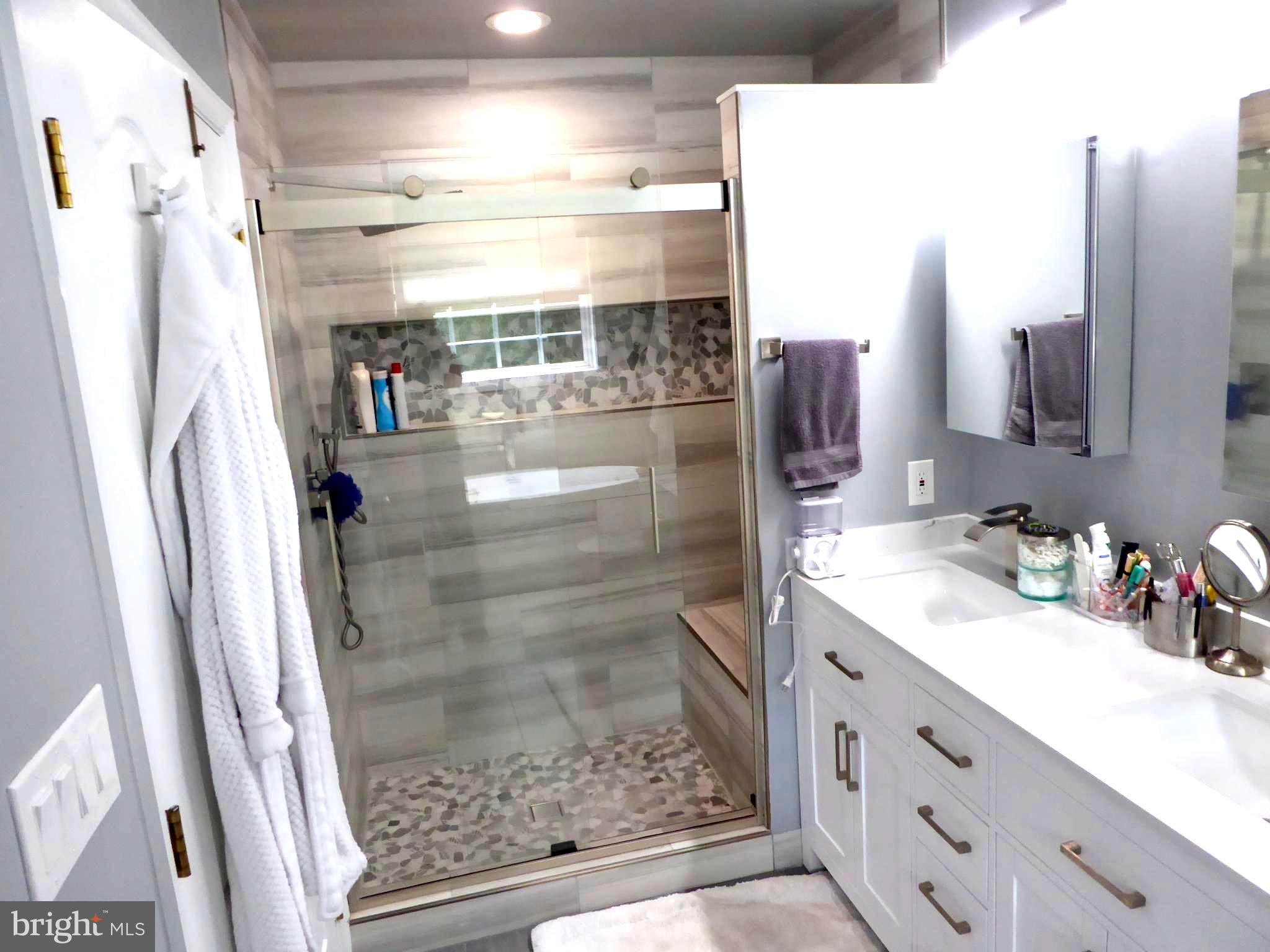 HALPINE SQUARE - Residential