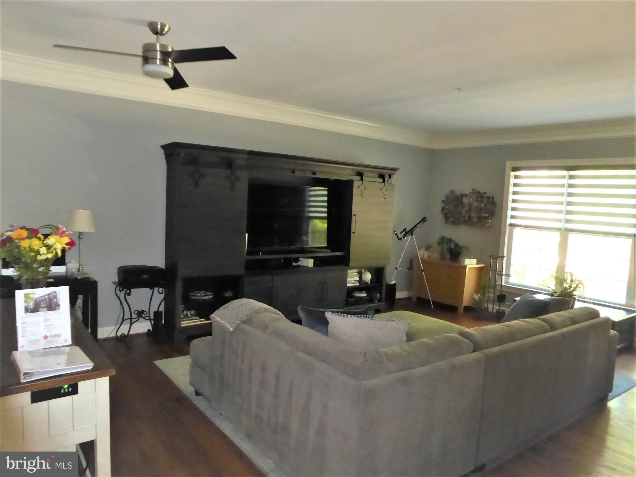 HALPINE SQUARE - Residential