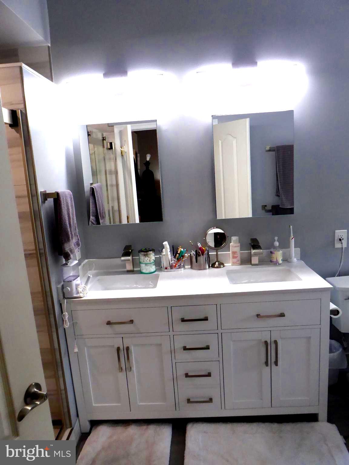 HALPINE SQUARE - Residential