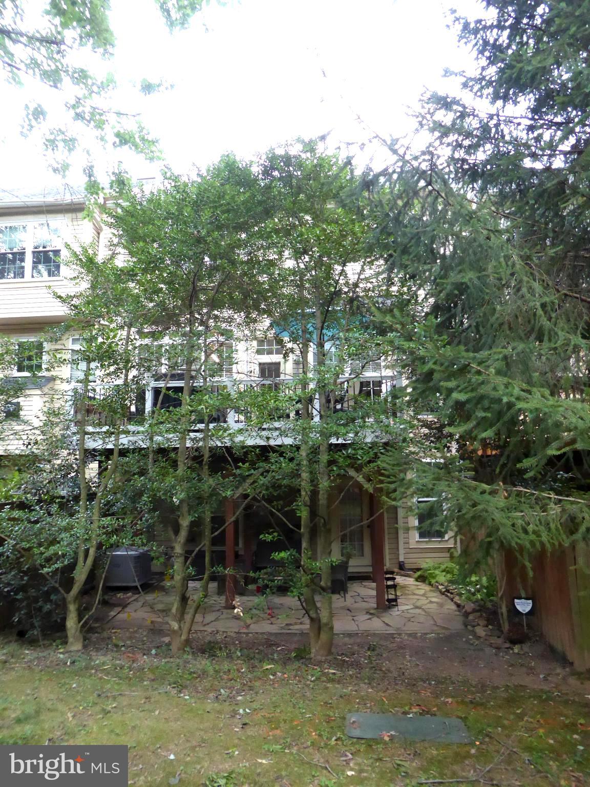 HALPINE SQUARE - Residential