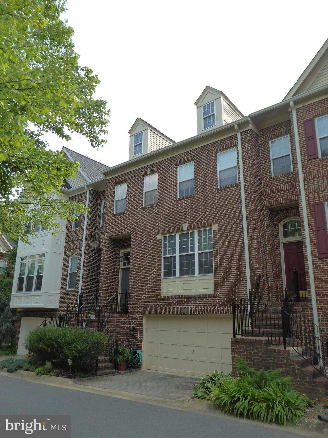 HALPINE SQUARE - Residential