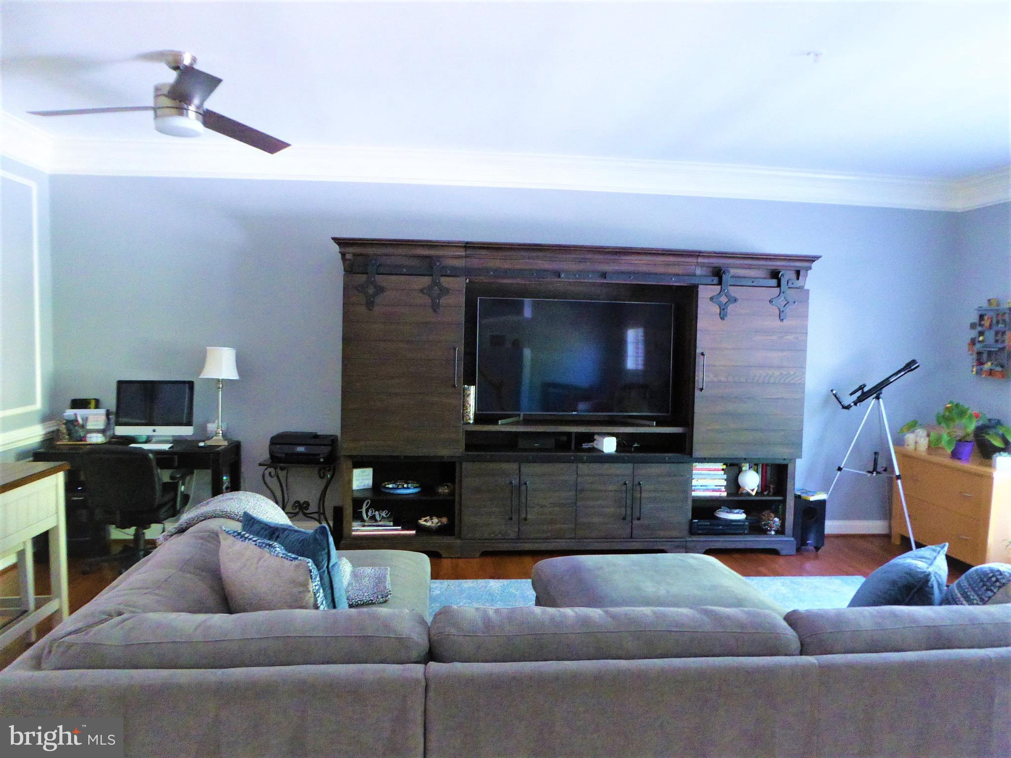 HALPINE SQUARE - Residential