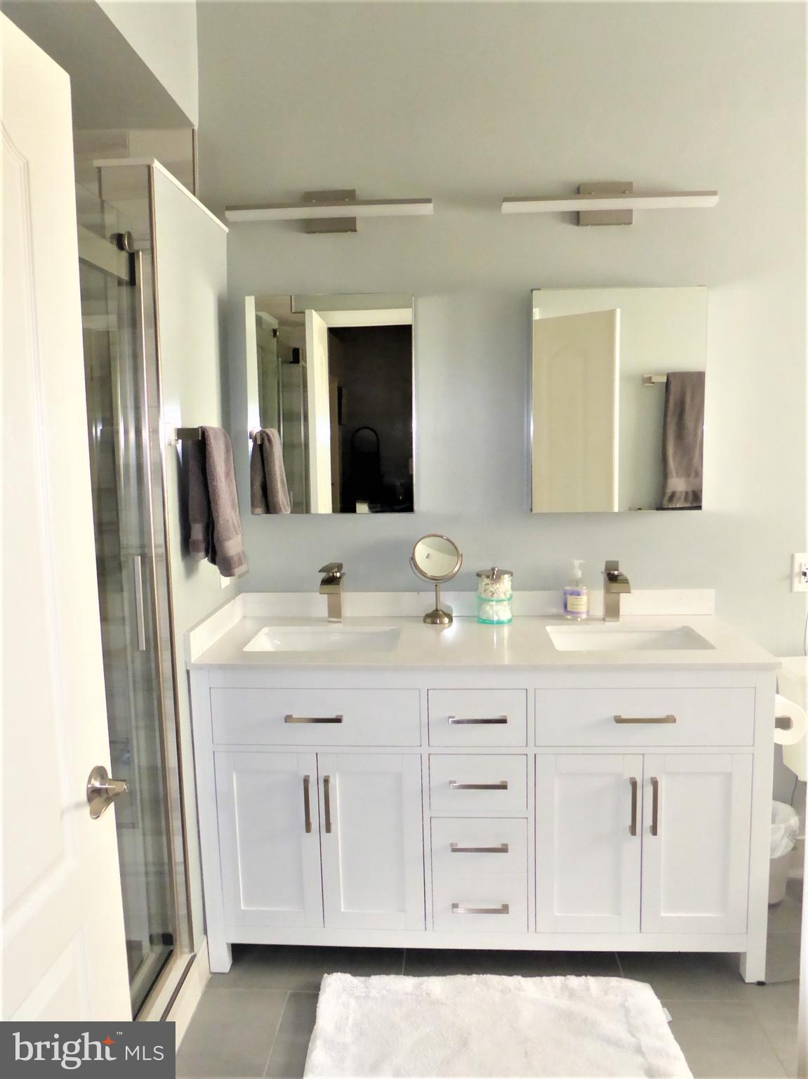 HALPINE SQUARE - Residential