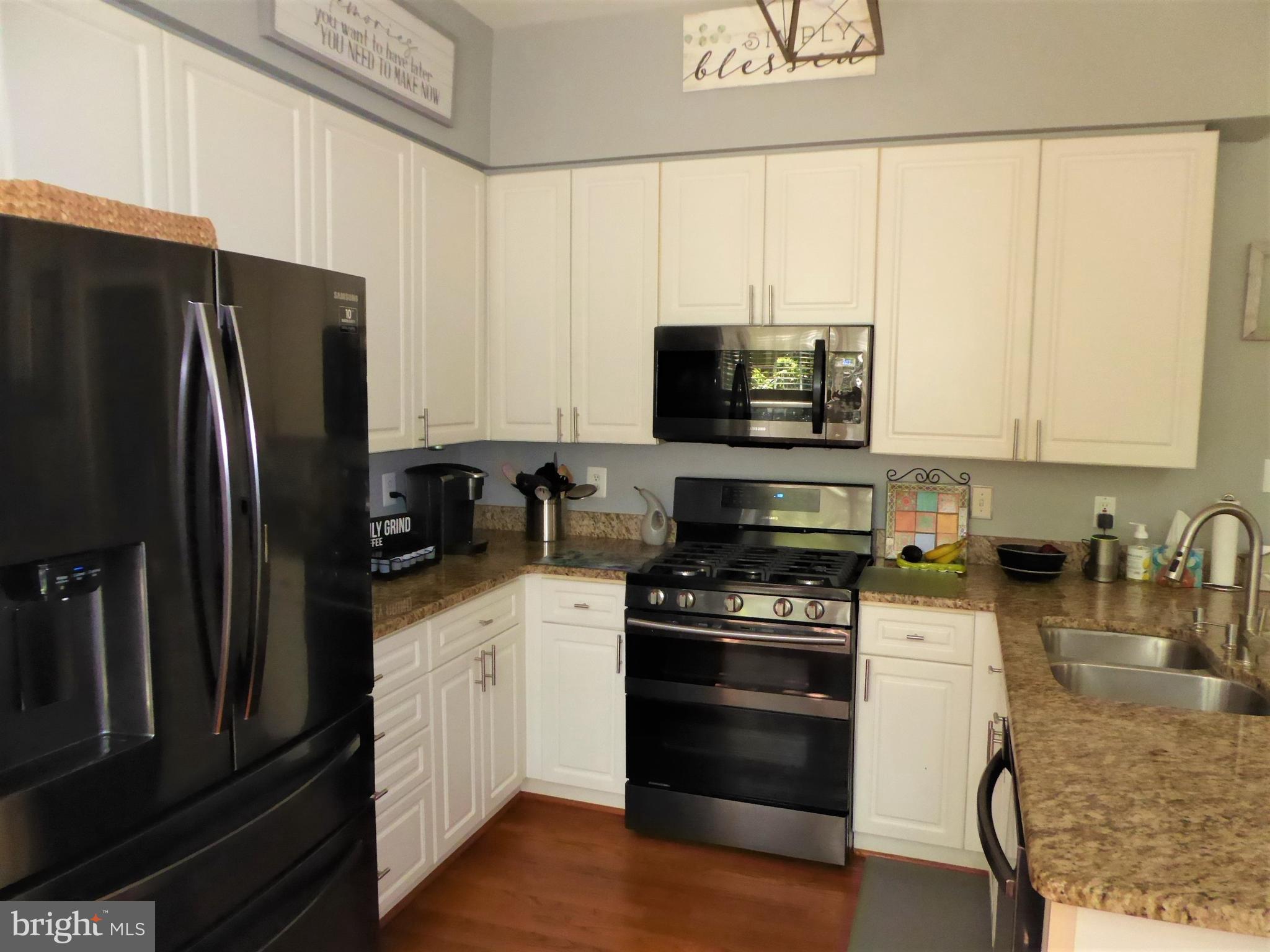 HALPINE SQUARE - Residential