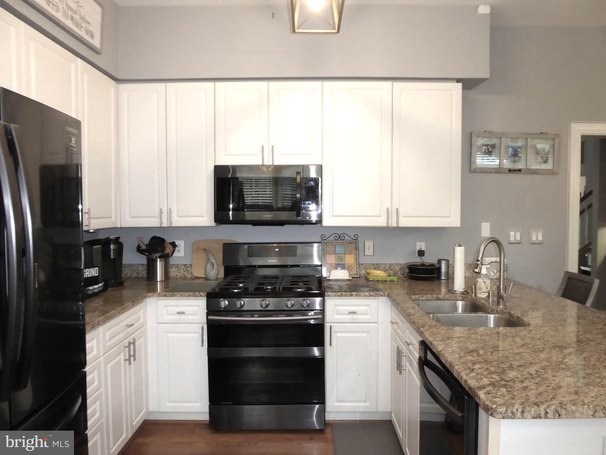 HALPINE SQUARE - Residential