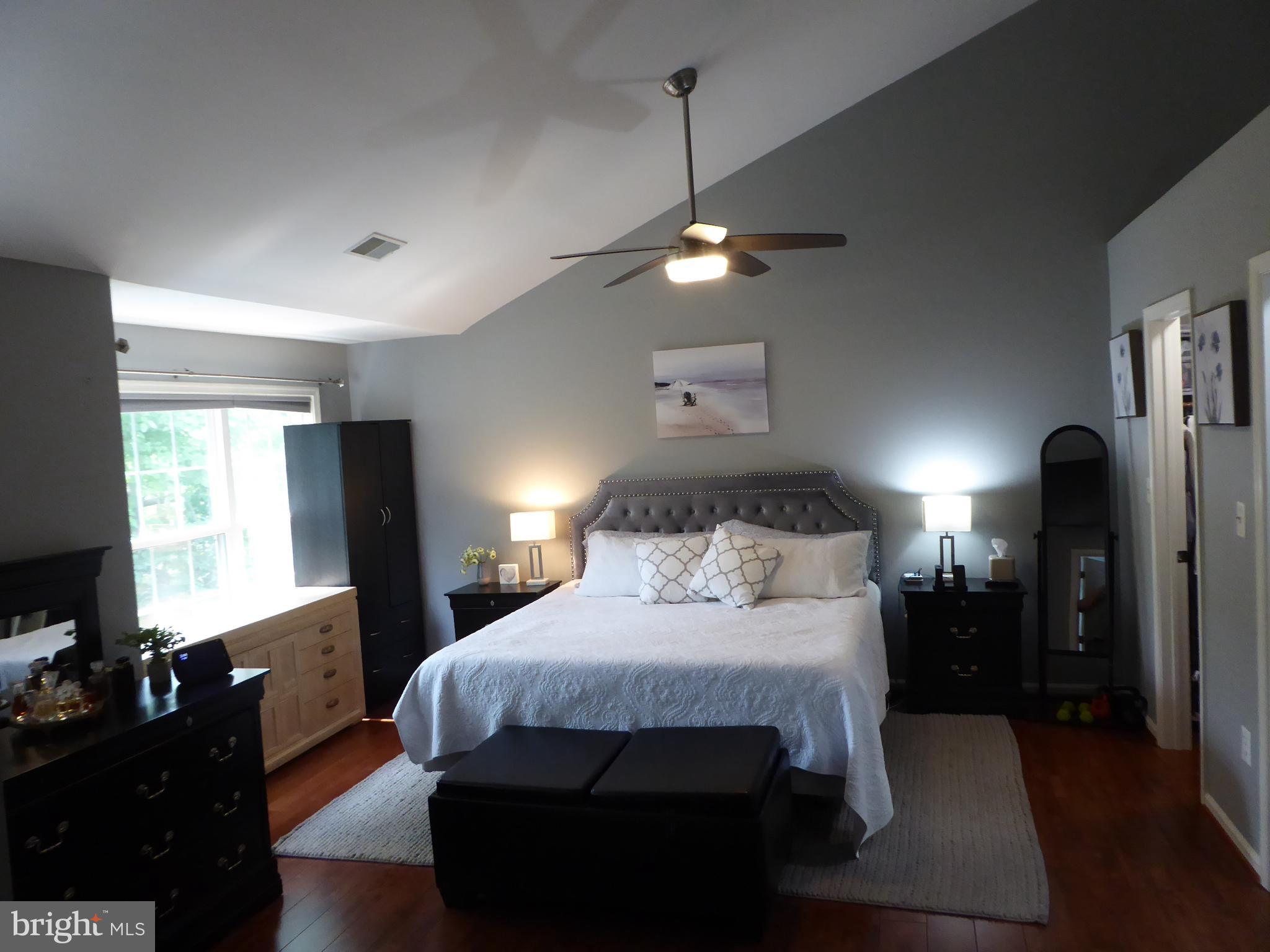 HALPINE SQUARE - Residential