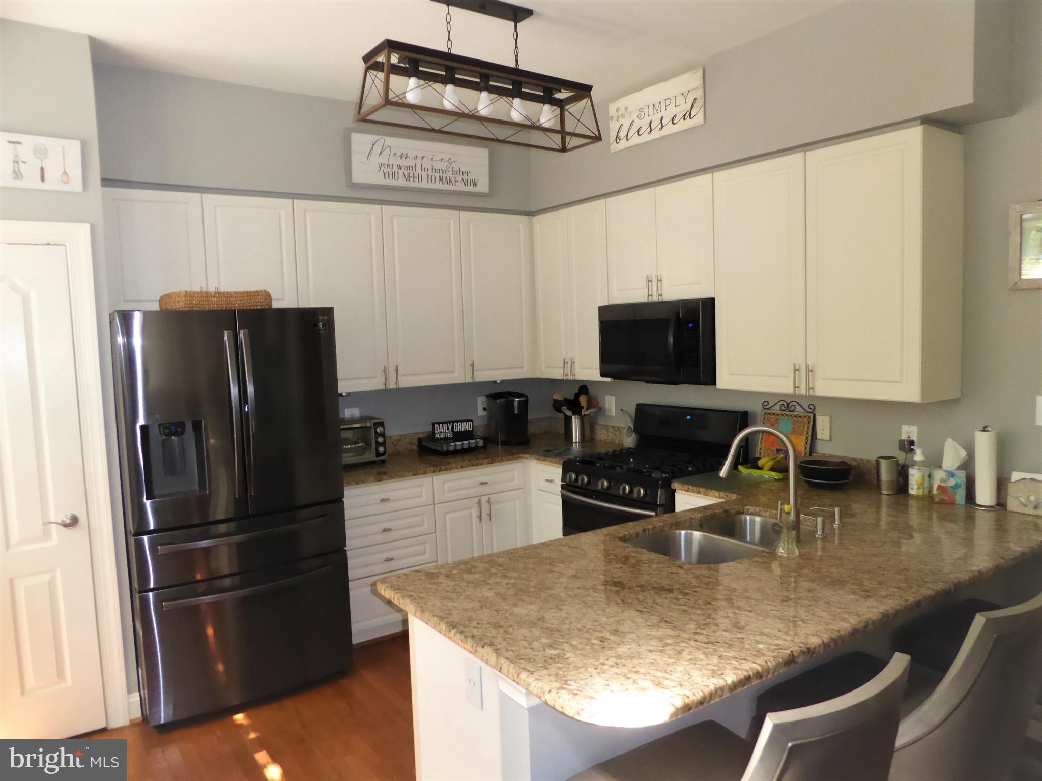 HALPINE SQUARE - Residential