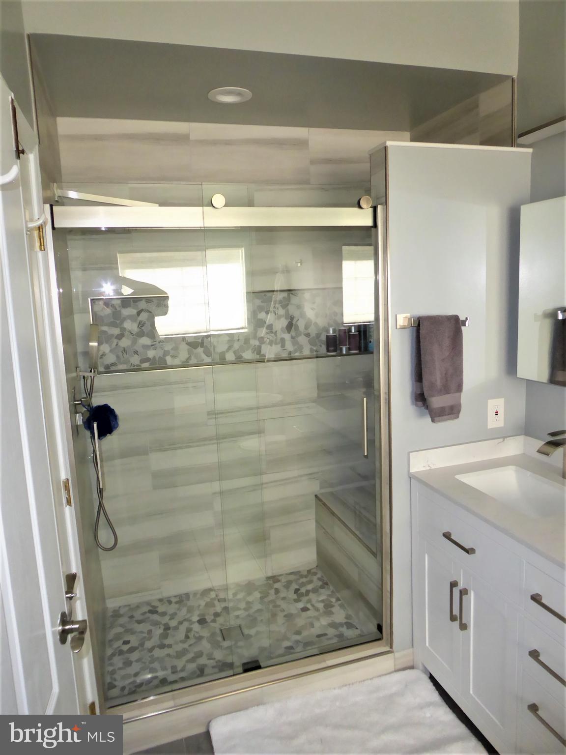 HALPINE SQUARE - Residential