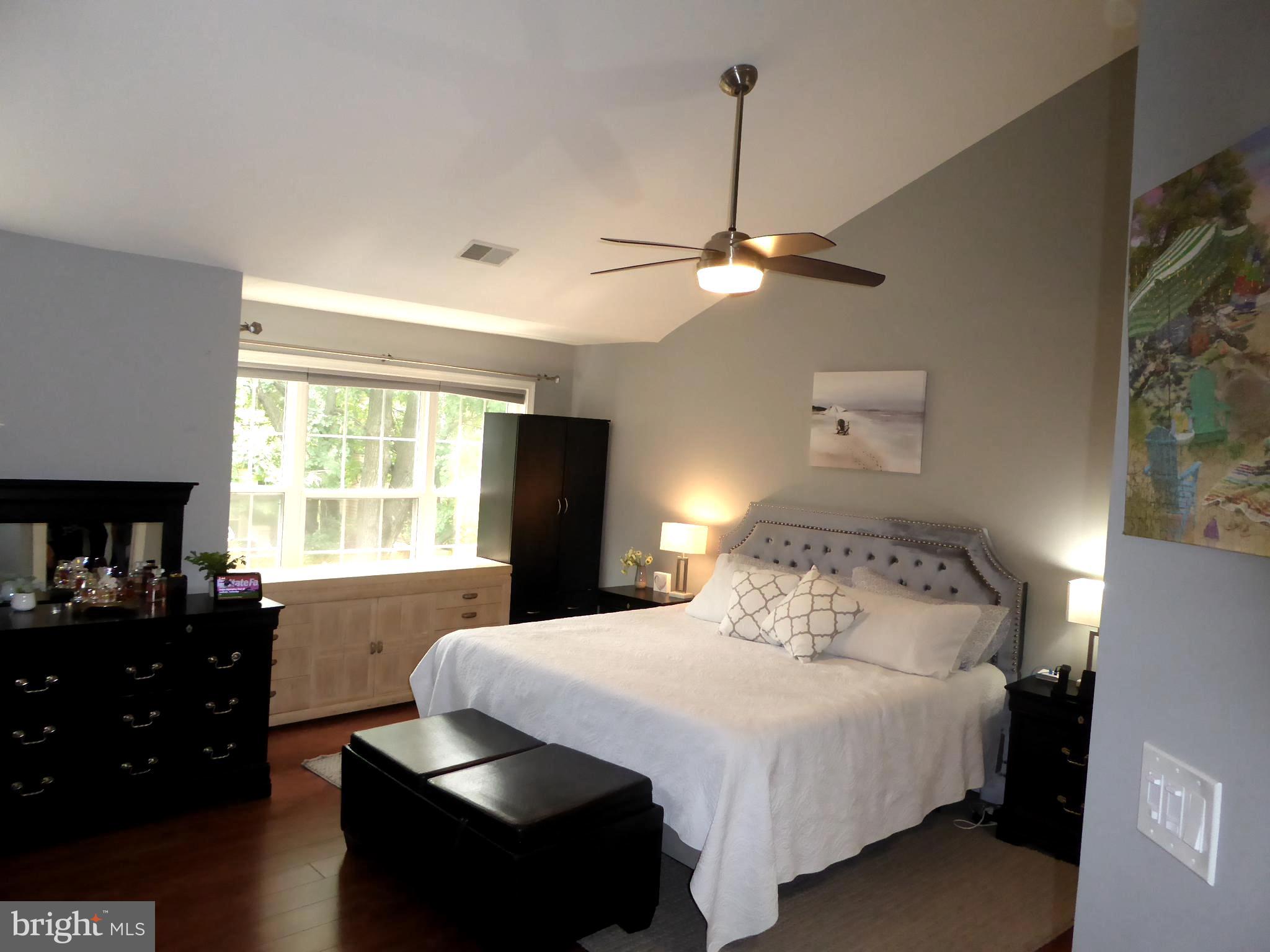 HALPINE SQUARE - Residential