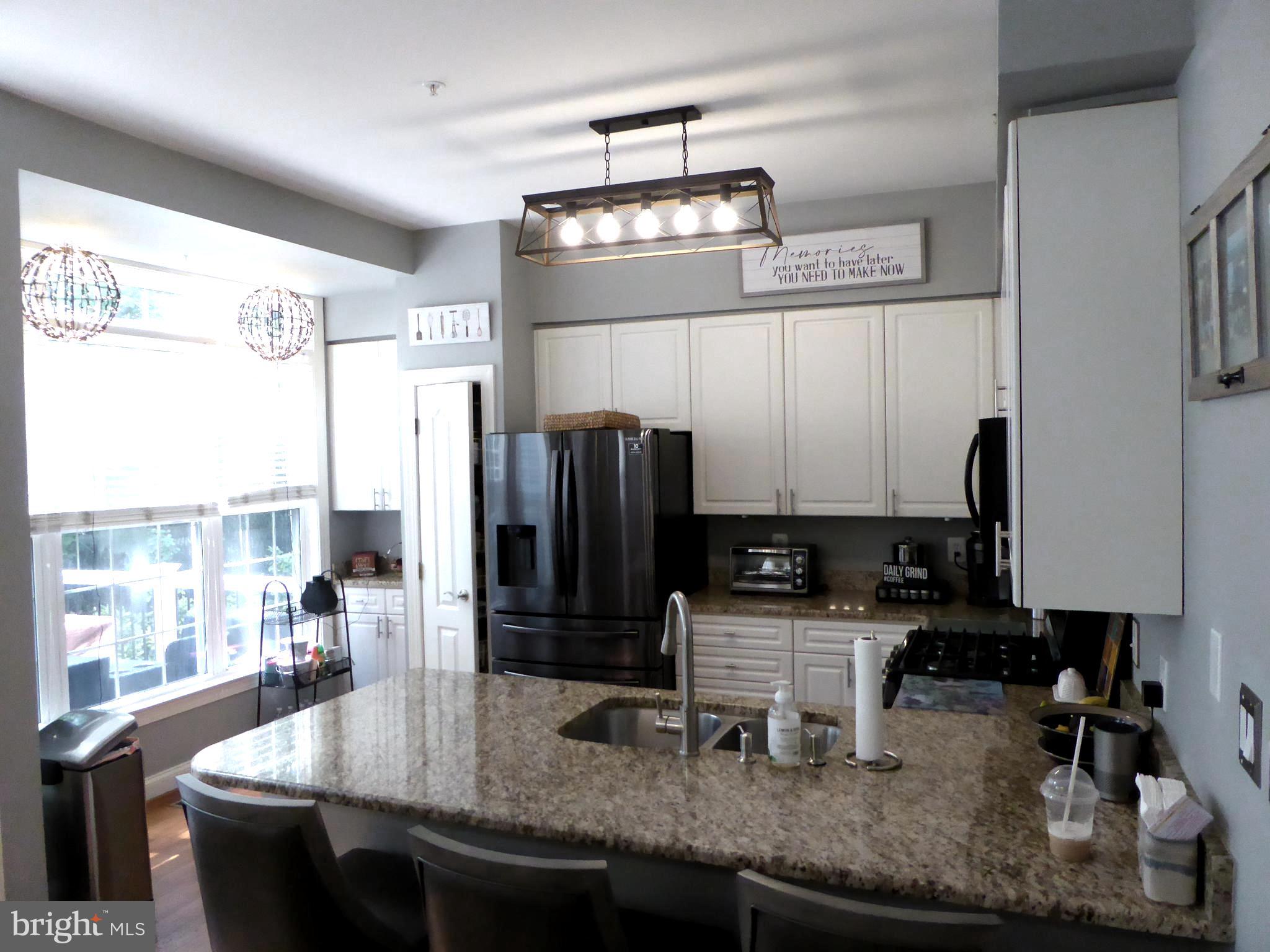 HALPINE SQUARE - Residential