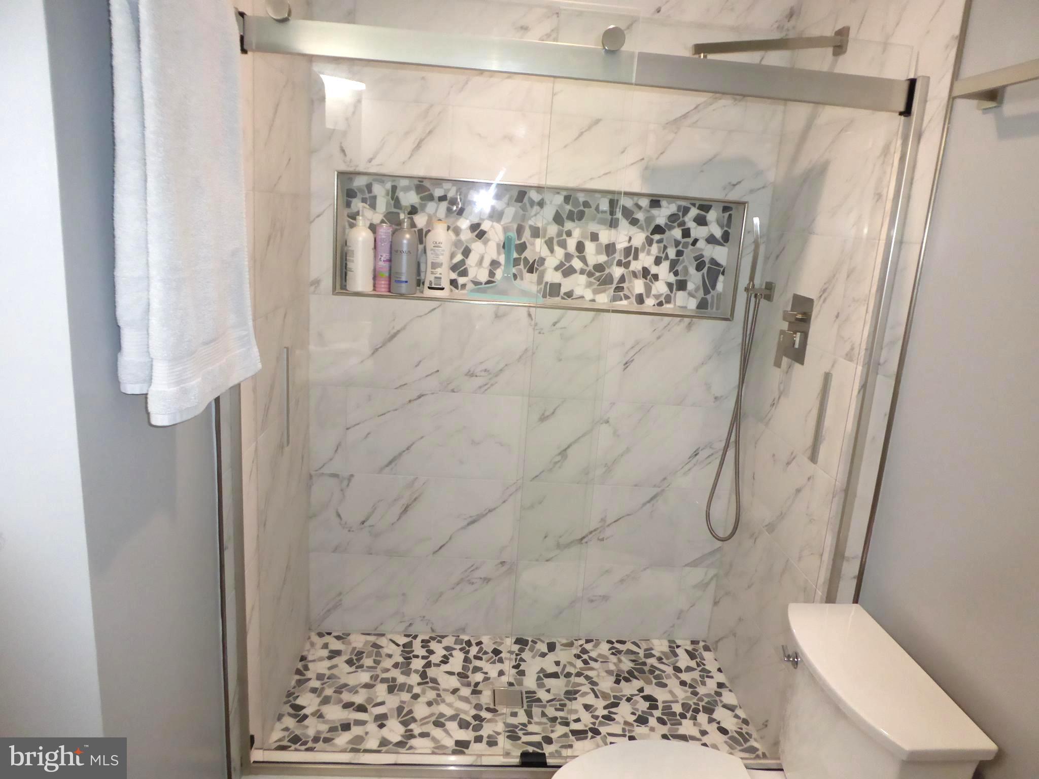 HALPINE SQUARE - Residential