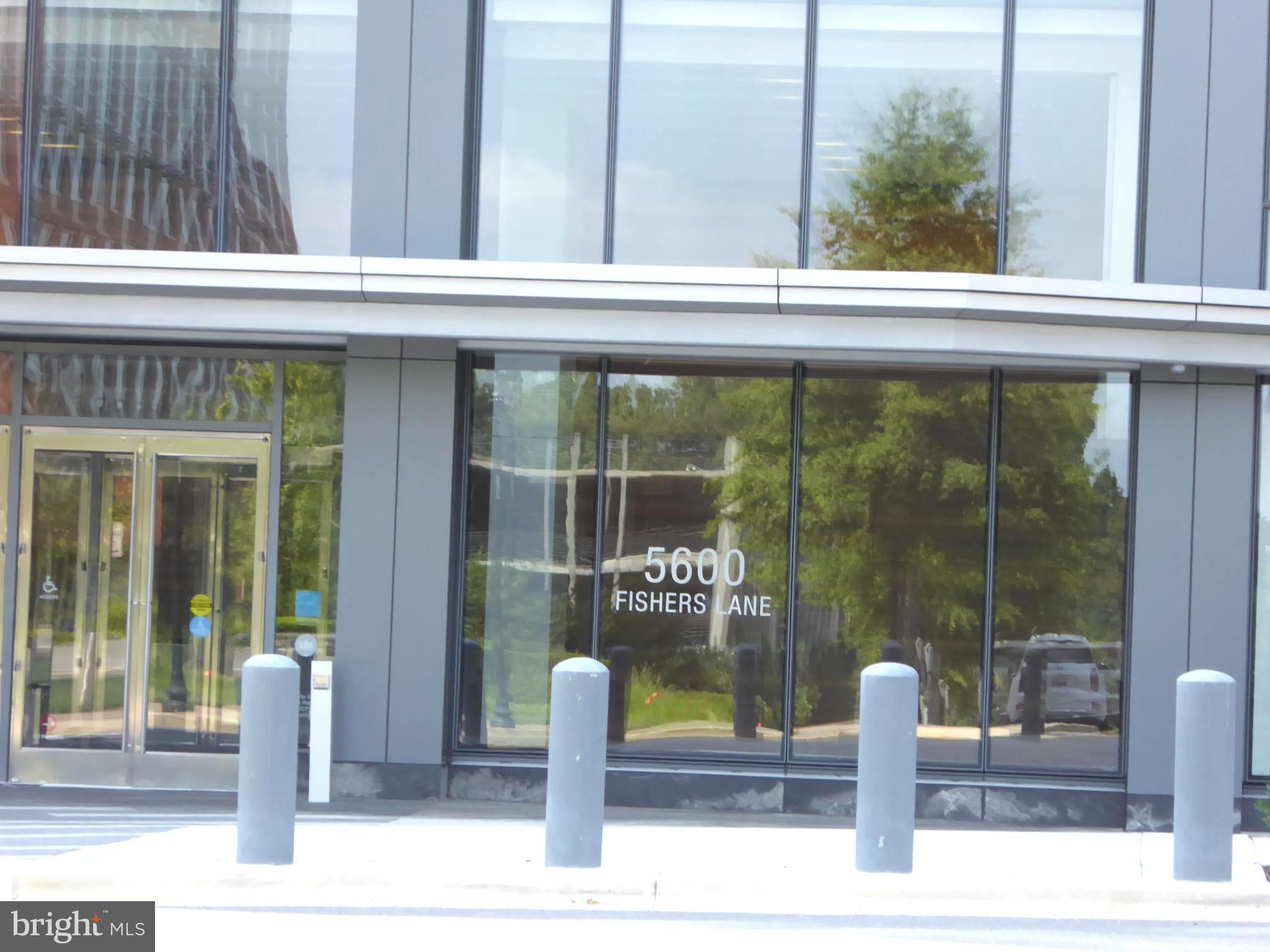 HALPINE SQUARE - Residential