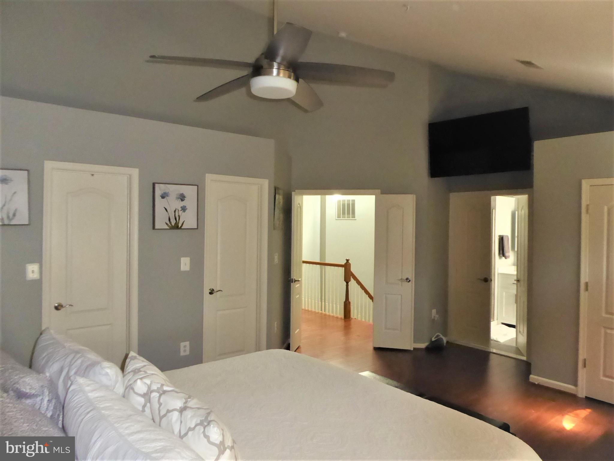 HALPINE SQUARE - Residential