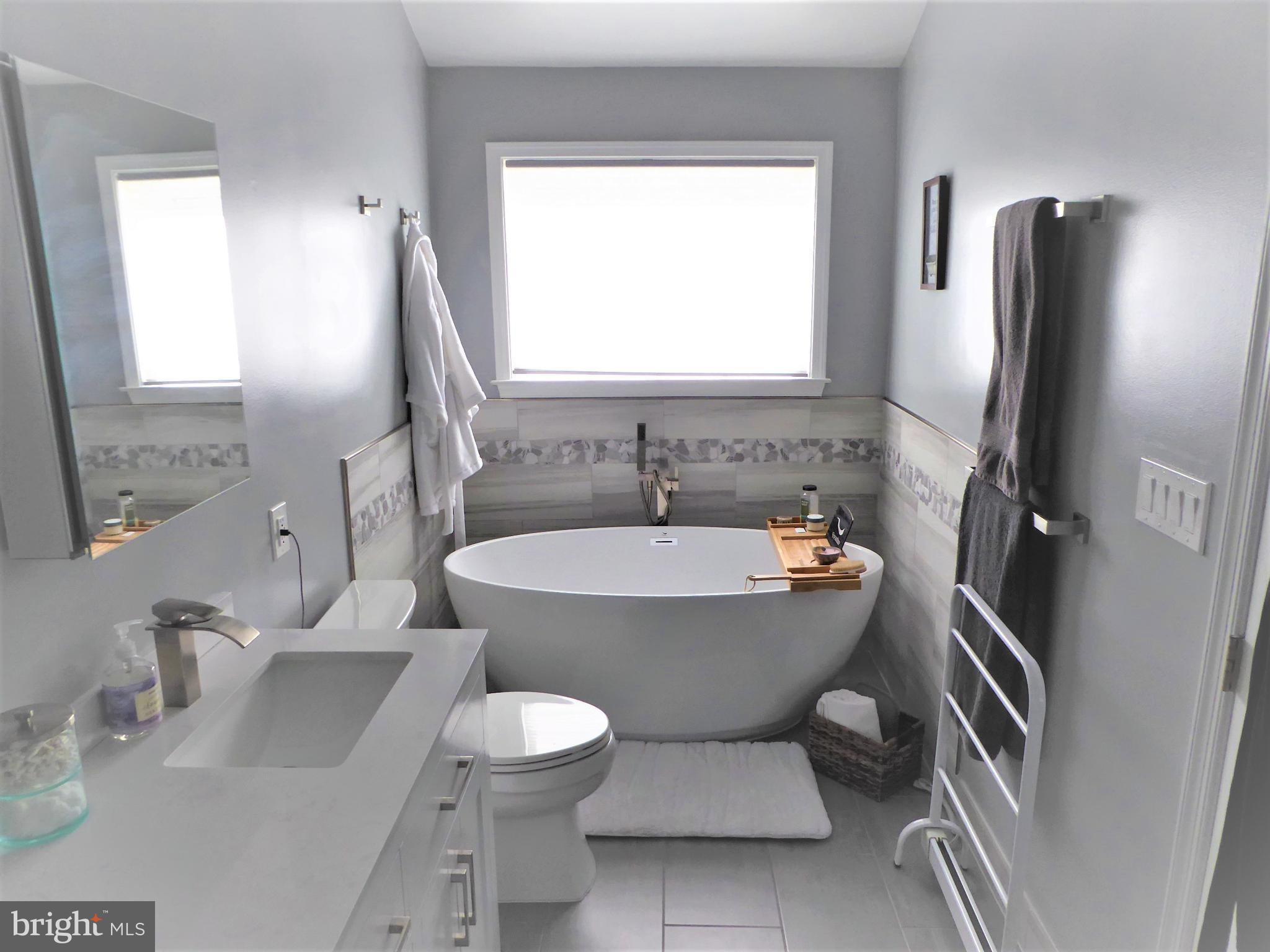 HALPINE SQUARE - Residential