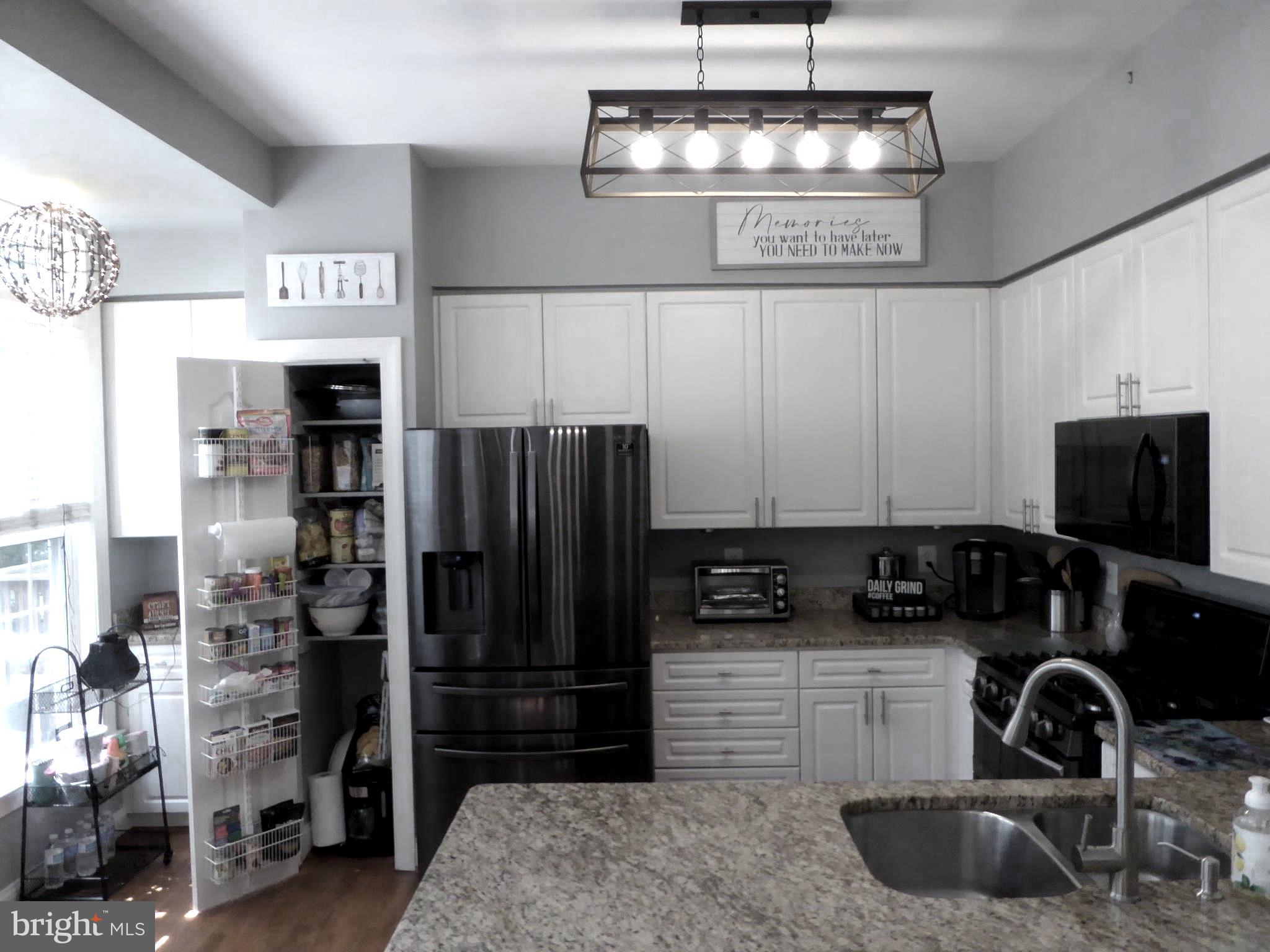 HALPINE SQUARE - Residential