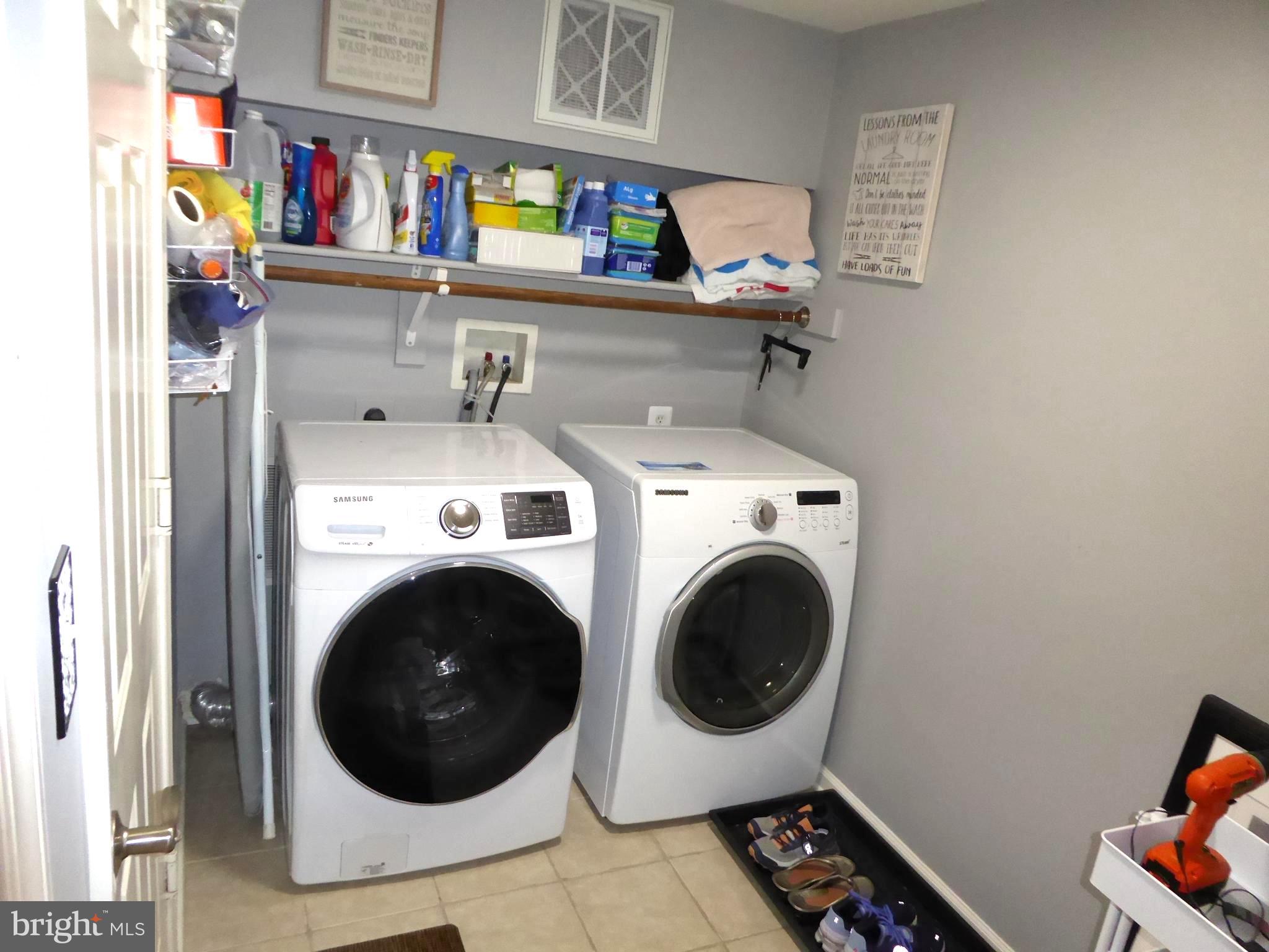 HALPINE SQUARE - Residential